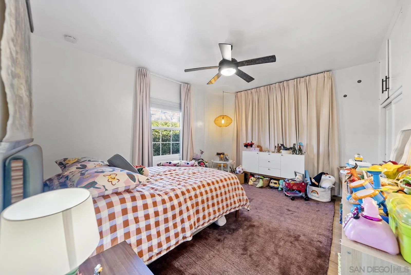 https://cdn.realtyfeed.com/cdn/127/250041280/2f268d9e696a35635e56bb7c4e9dcecb.webp