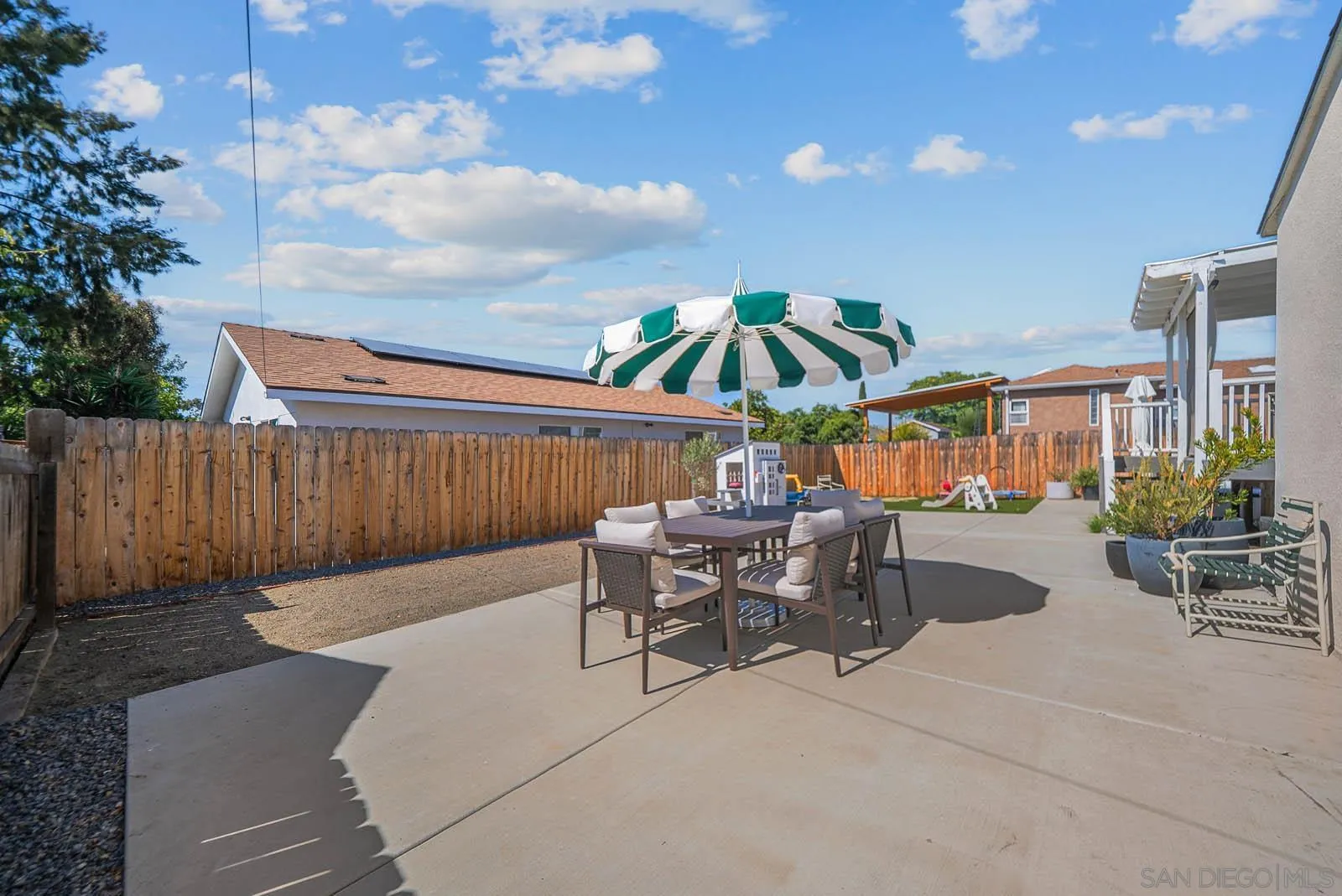 https://cdn.realtyfeed.com/cdn/127/250041280/5504596af7d3463f5e38deccf9f55b6c.webp