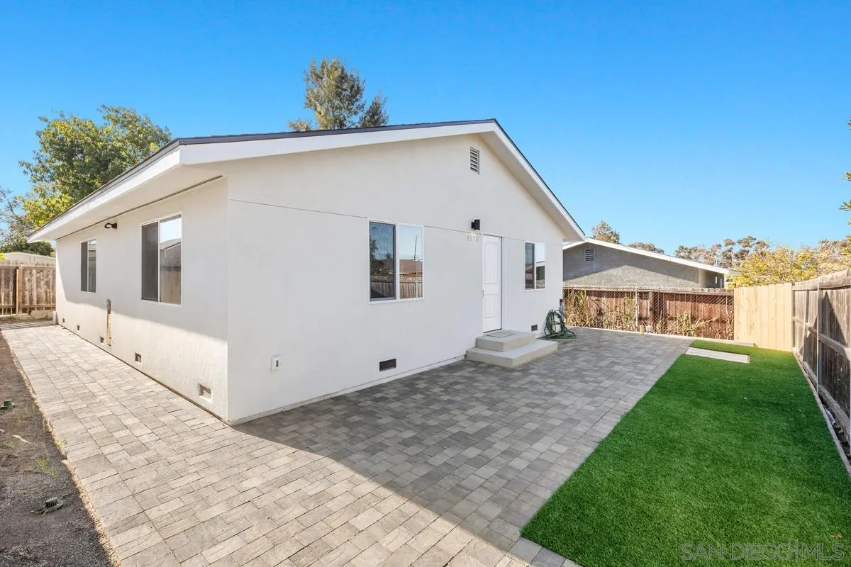https://cdn.realtyfeed.com/cdn/127/250041280/9cb81f34f118a333647f0894ebb8a792.webp