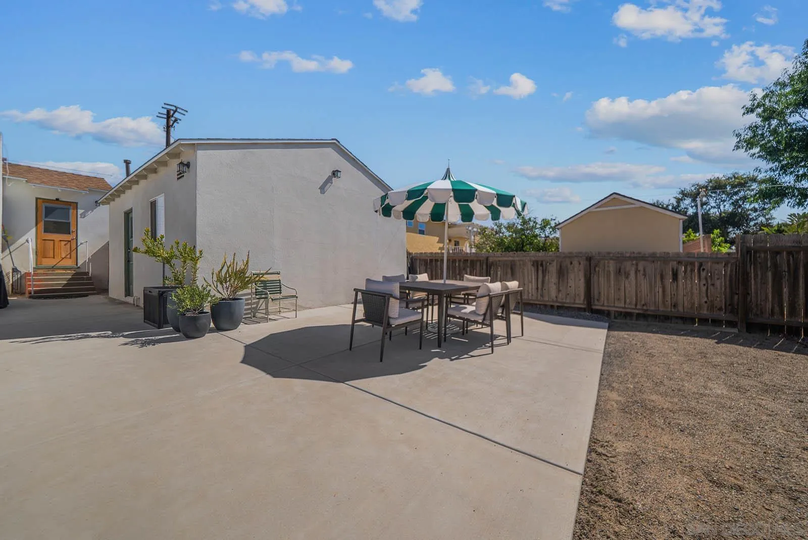 https://cdn.realtyfeed.com/cdn/127/250041280/ab5a893d4df5211d1de3fe352f415d1a.webp