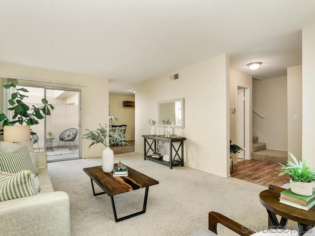 Photo #3: 250041282 Listing 