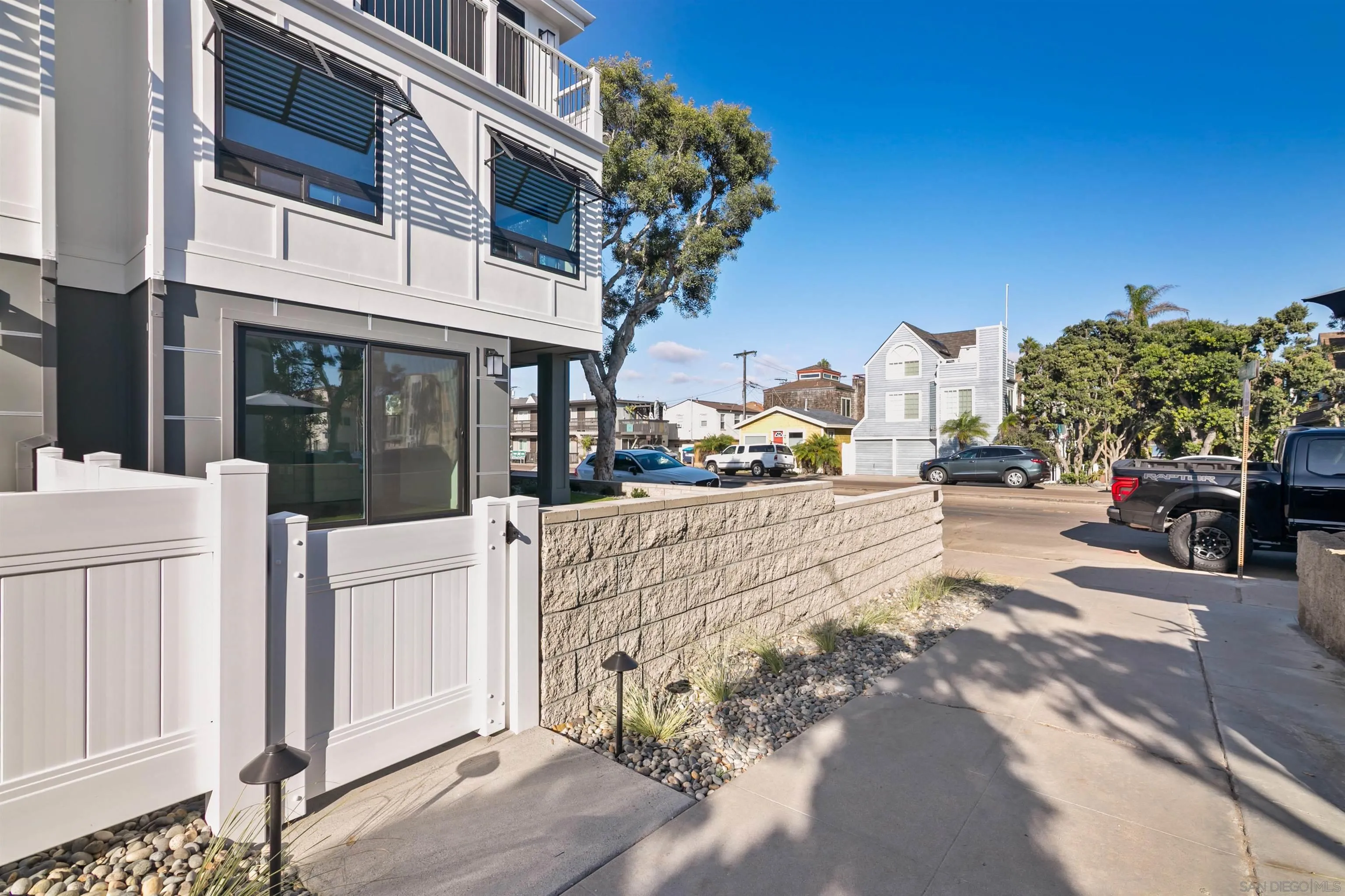 Photo #4: 250041284 Listing 