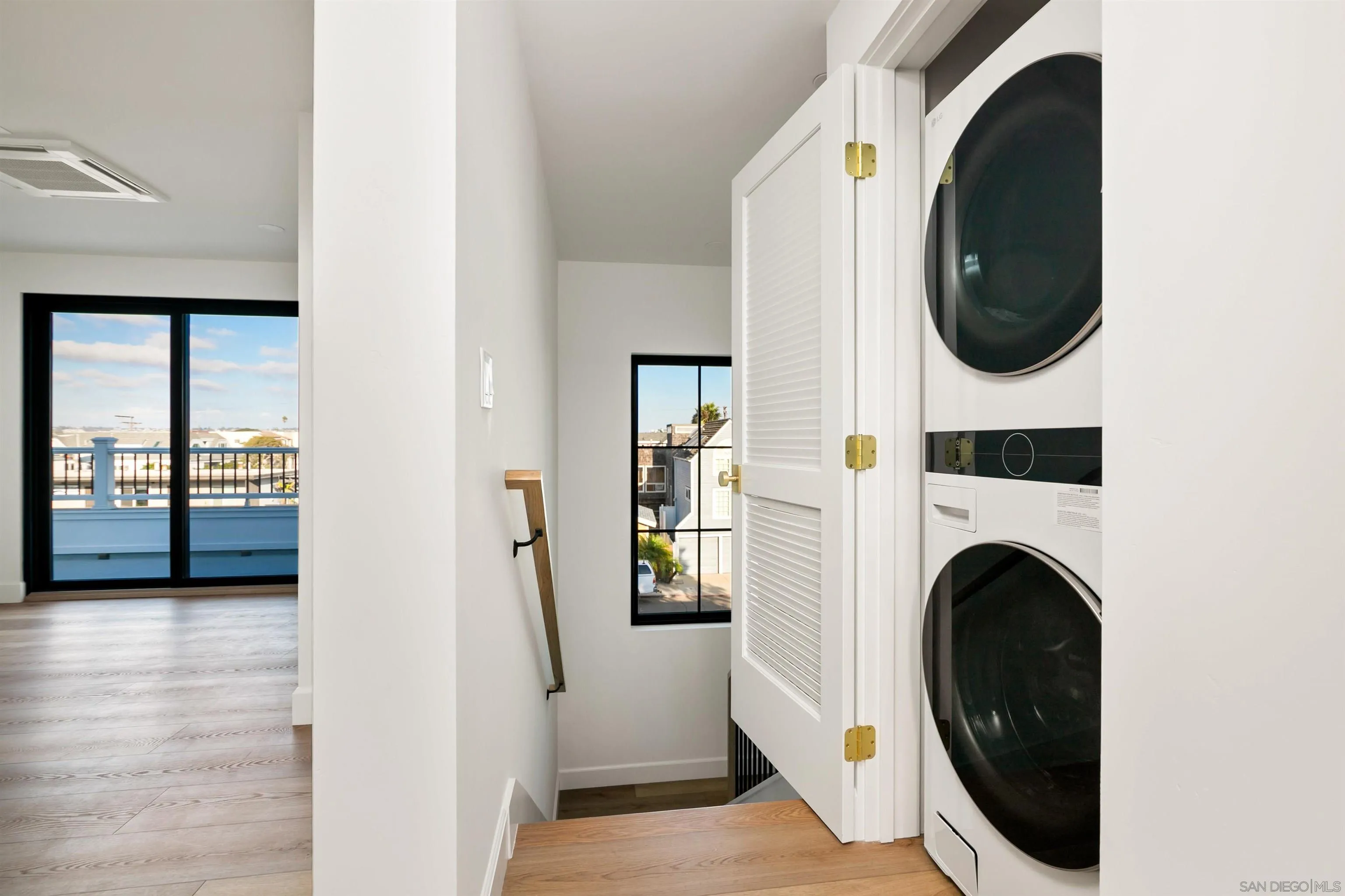 https://cdn.realtyfeed.com/cdn/127/250041286/e87ec200508cae6013cb11f63e7dbae5.webp