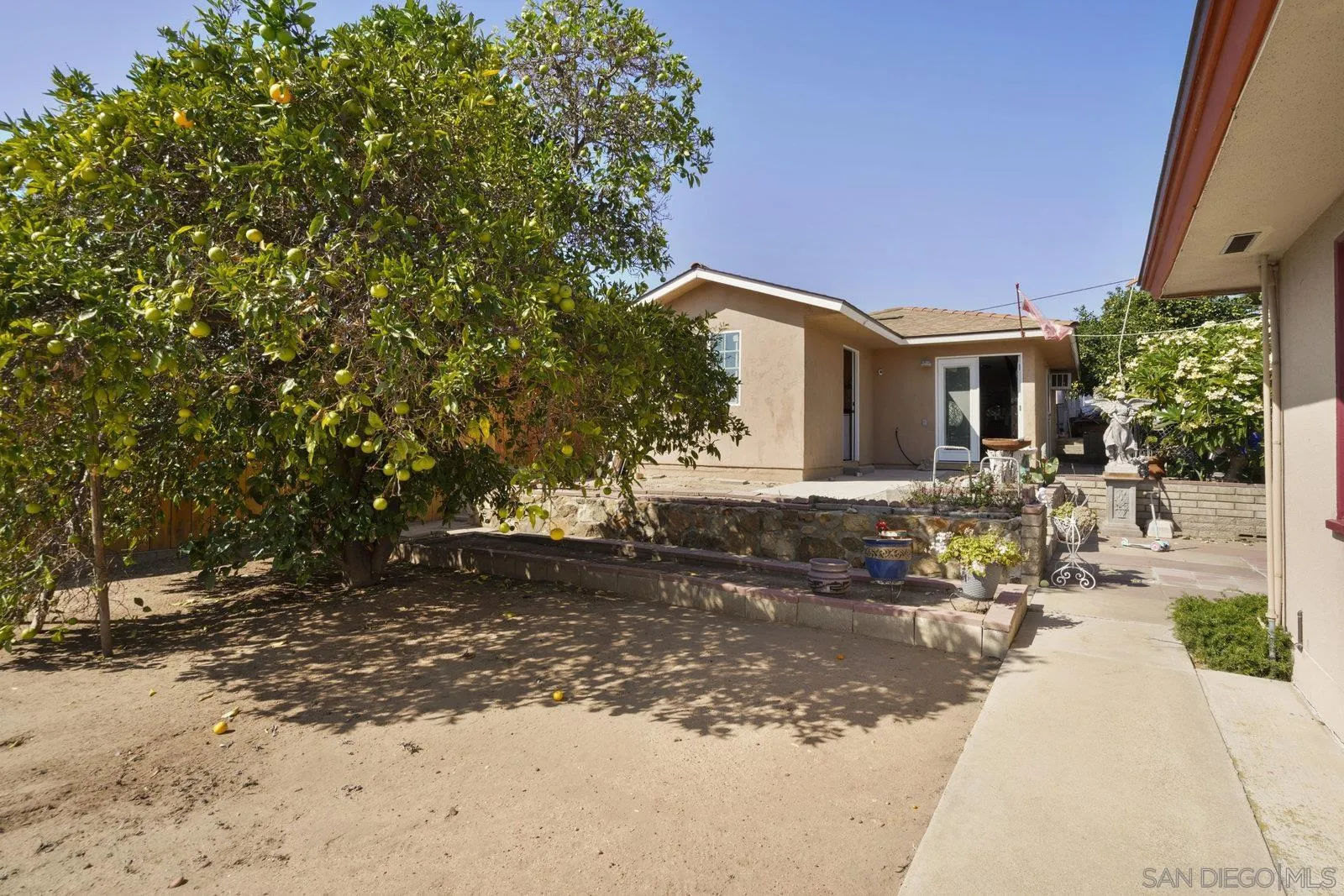 https://cdn.realtyfeed.com/cdn/127/250041289/0823cb4f7264b1f0adefc3e9b41ea807.webp