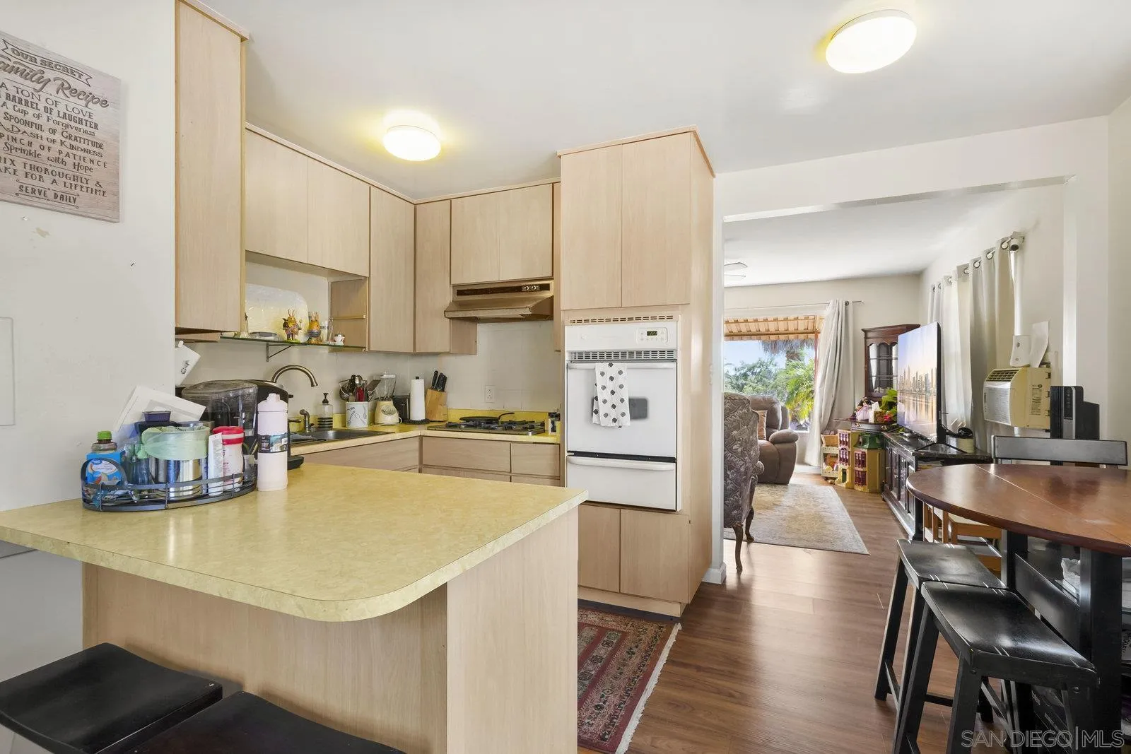 https://cdn.realtyfeed.com/cdn/127/250041289/0e1bf1b2758b4989792a65a0ce5d2517.webp