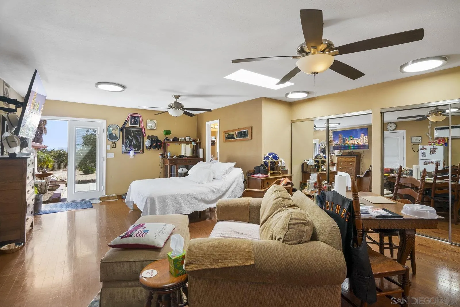 https://cdn.realtyfeed.com/cdn/127/250041289/d5546e7adfaaaab7d2c883955d8e7c11.webp