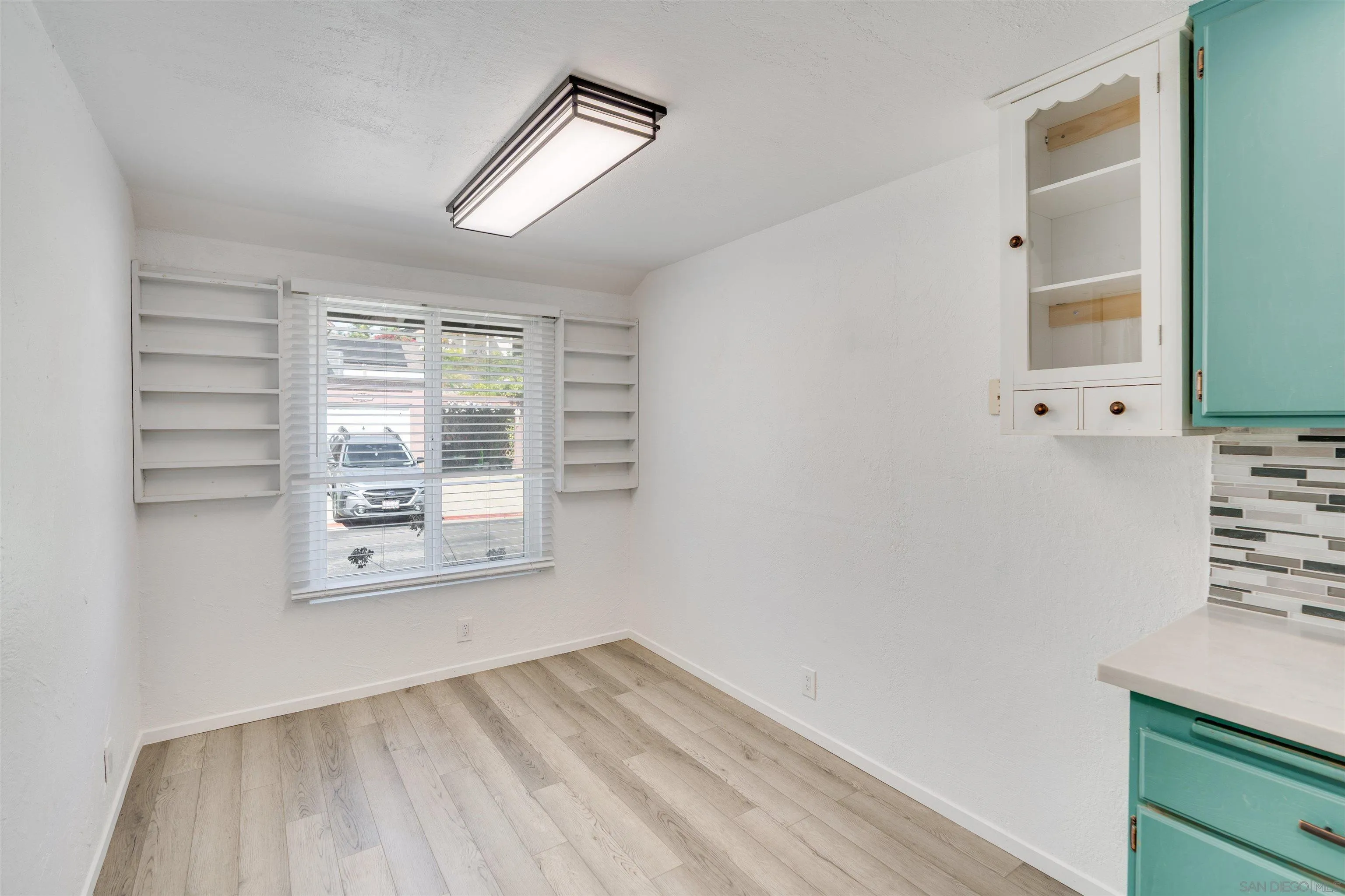https://cdn.realtyfeed.com/cdn/127/250041290/c0a5f70619c156c4164593fd93df2b1c.webp