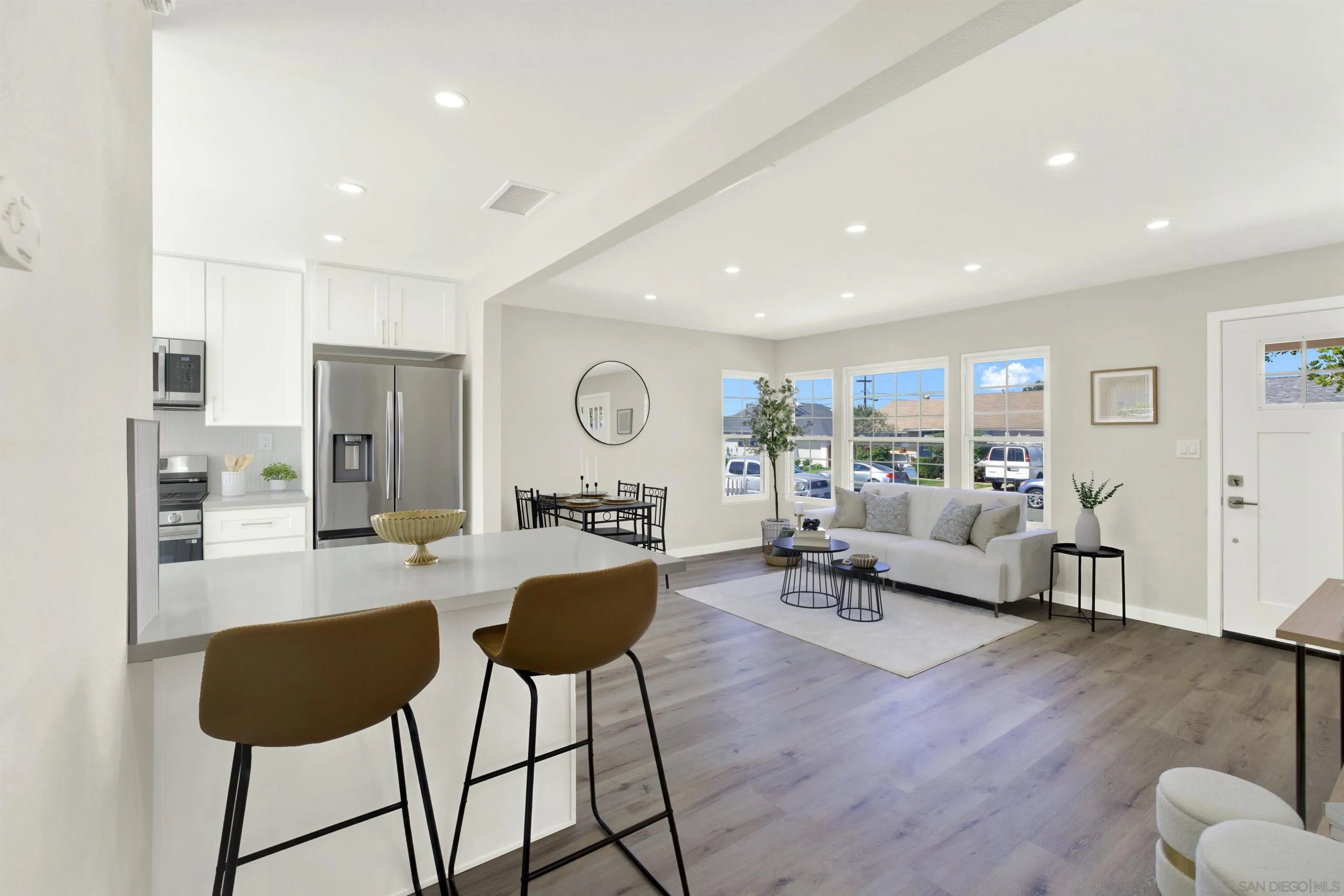 https://cdn.realtyfeed.com/cdn/127/250041293/7f8d27872a6eb8c6f1dac2e171f5013d.webp