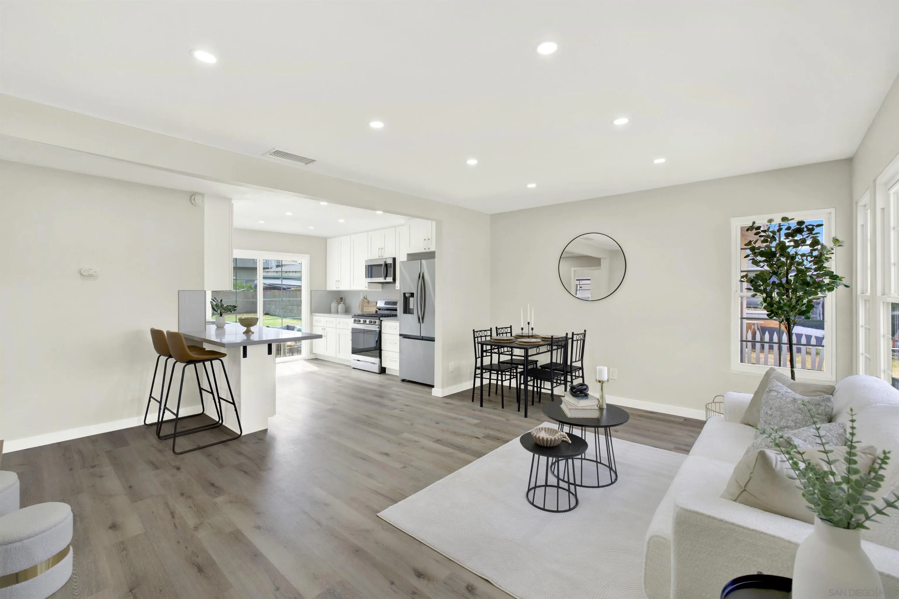 https://cdn.realtyfeed.com/cdn/127/250041293/caa2ae38c03543c76eb6748a43352a91.webp