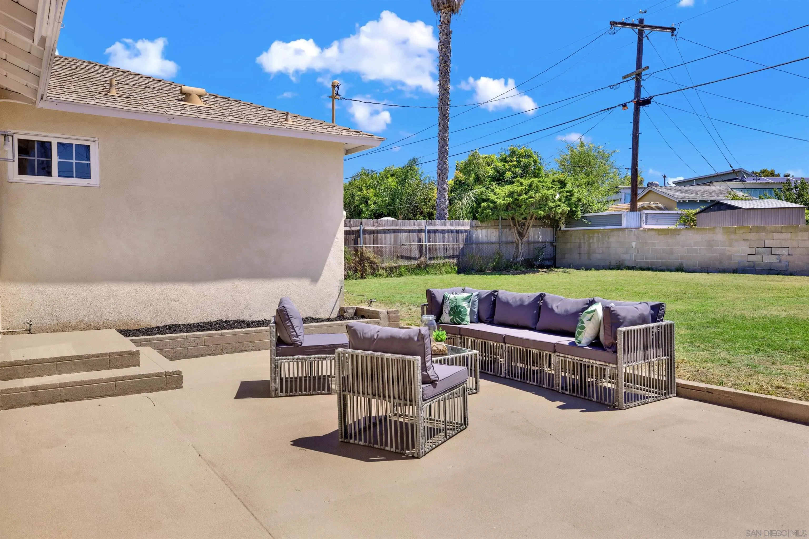 https://cdn.realtyfeed.com/cdn/127/250041293/e0393b0de31b059f2e5729b13f3012a6.webp
