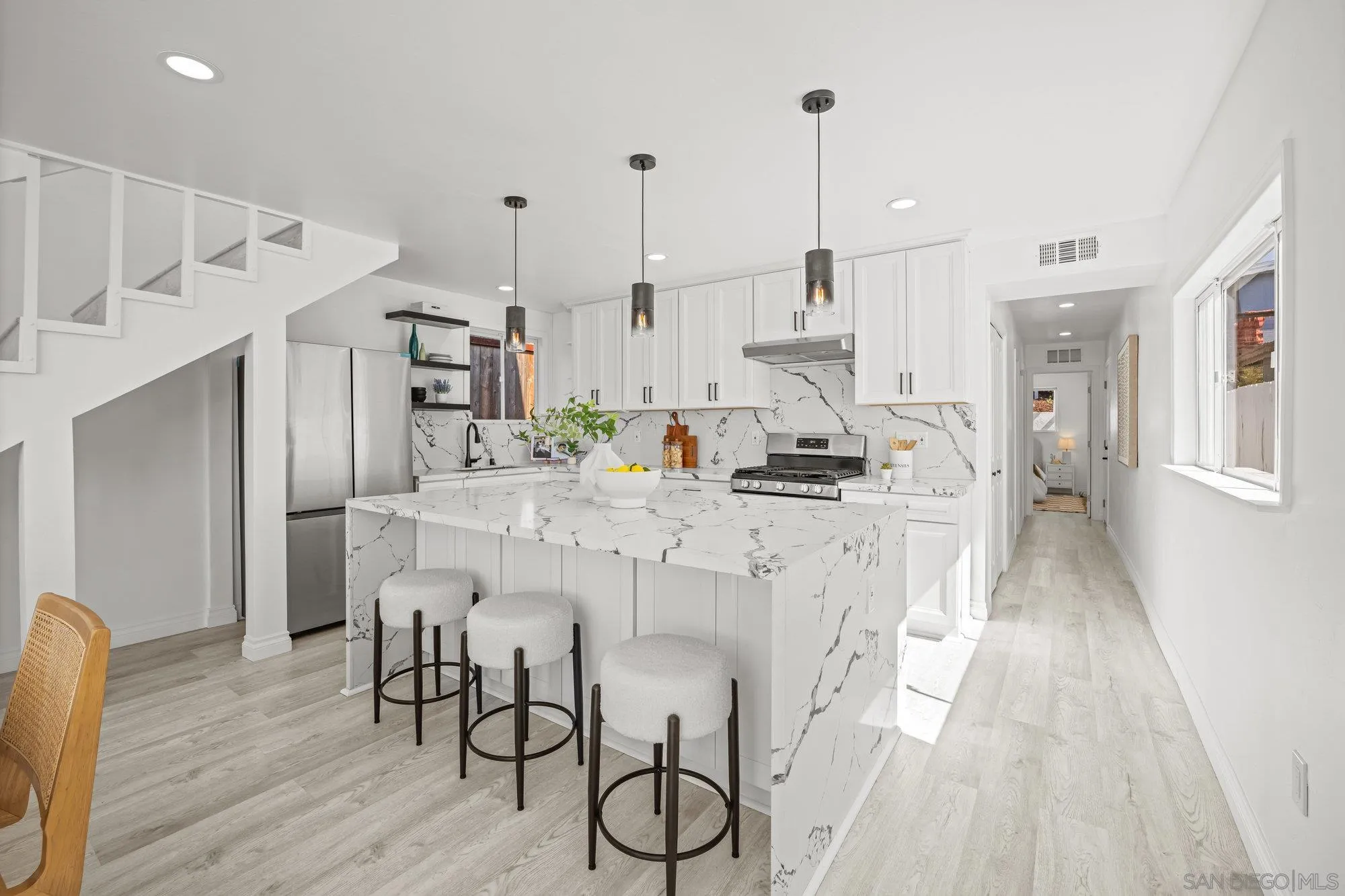 https://cdn.realtyfeed.com/cdn/127/250041295/61c806c824f152200a8e96a0d9b05c9a.webp