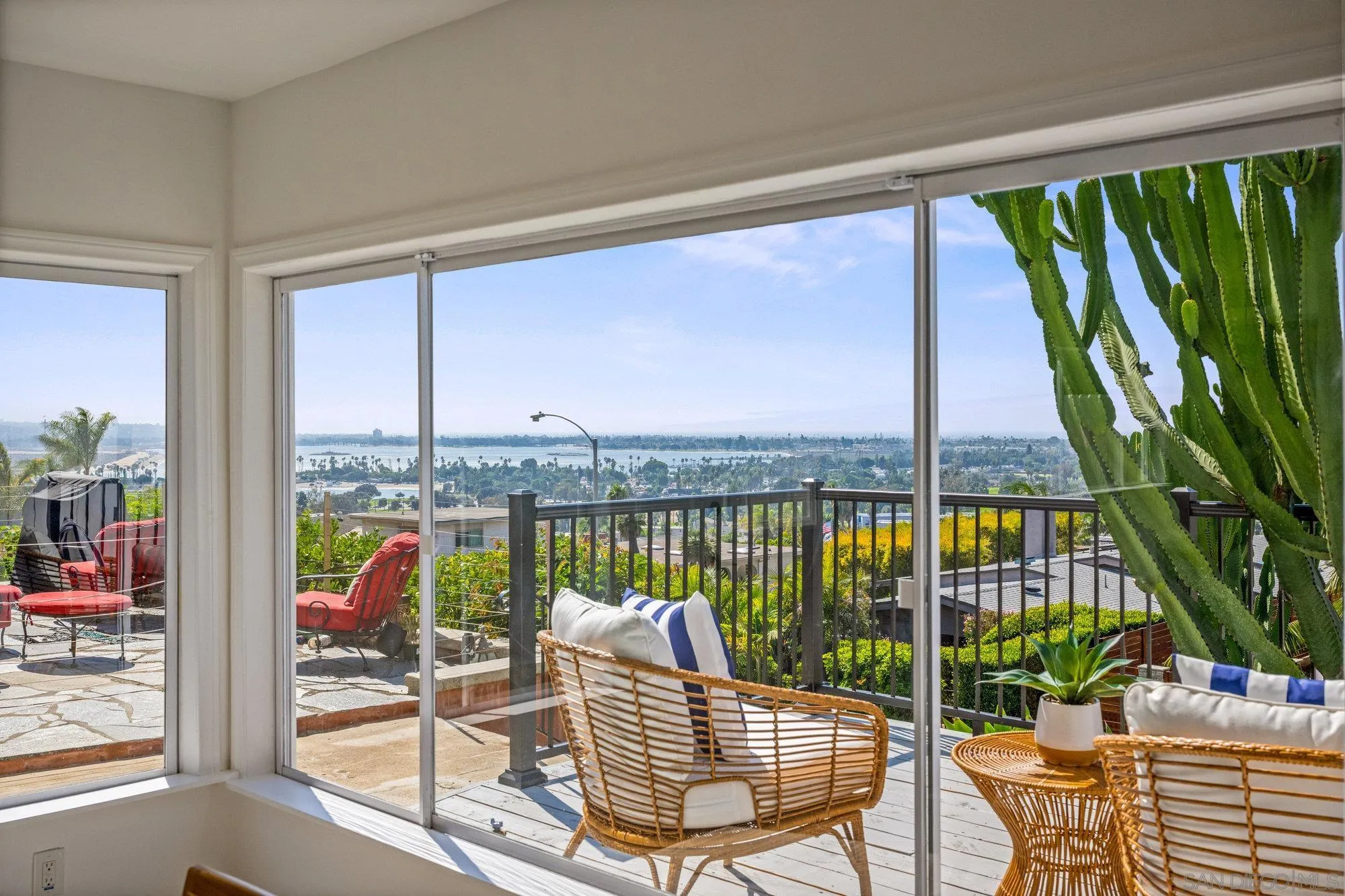https://cdn.realtyfeed.com/cdn/127/250041295/8abda8111dcf9d451b8271ae469c1d2e.webp
