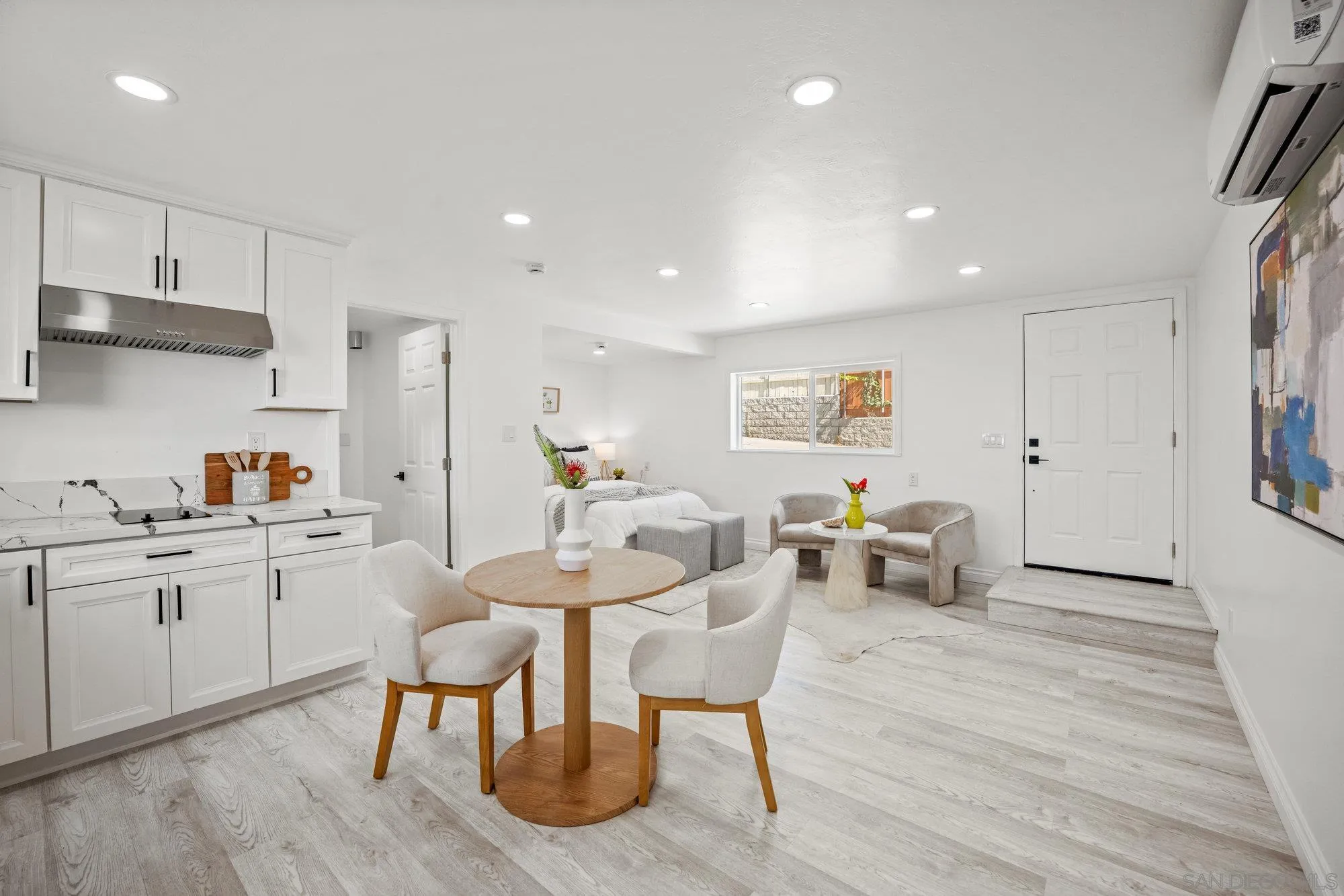 https://cdn.realtyfeed.com/cdn/127/250041295/91661542bba4c36a8260d18047eb4cc7.webp