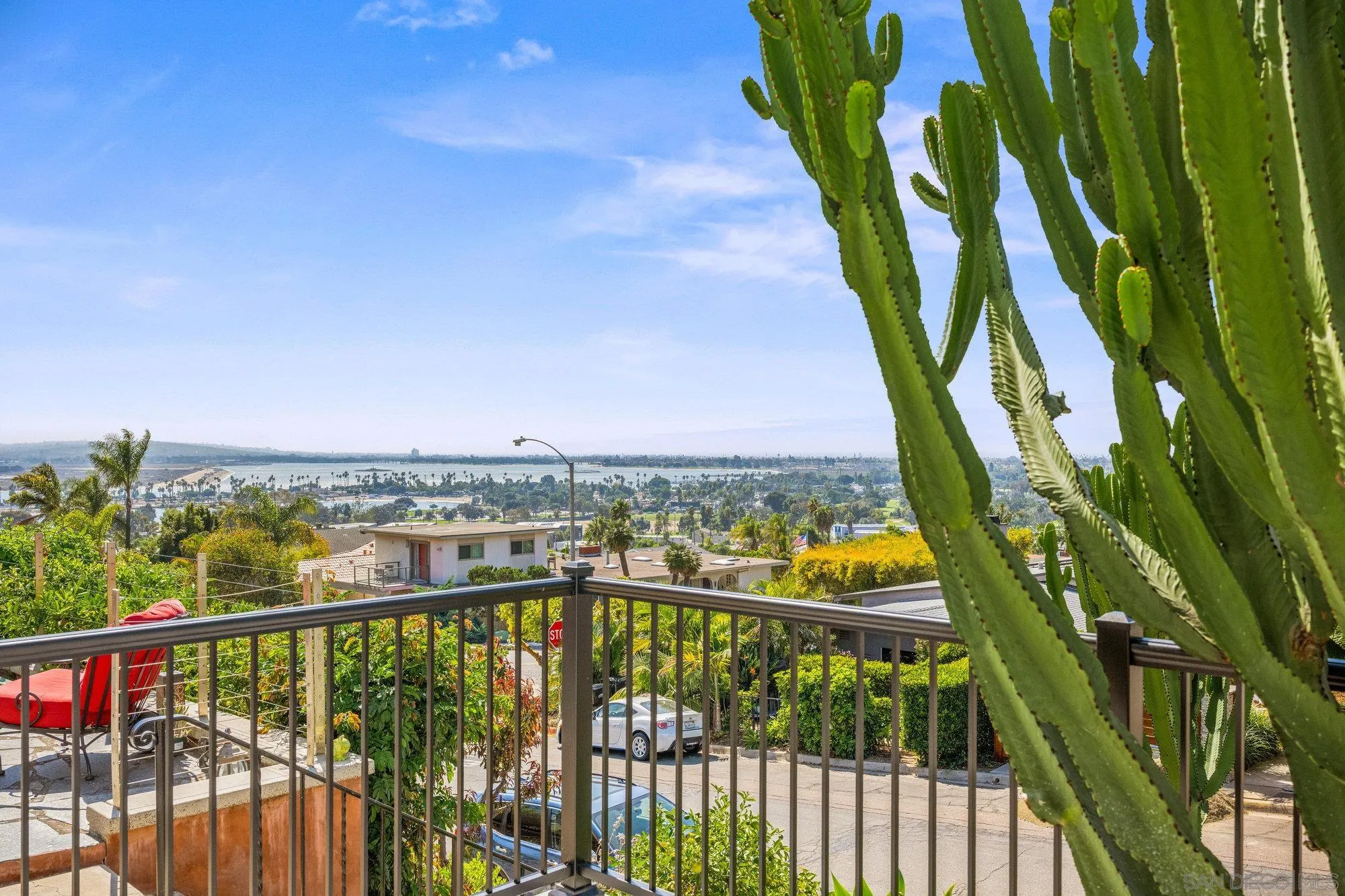 https://cdn.realtyfeed.com/cdn/127/250041295/9af70526a3763ae2f9bf7cdaa70b90d9.webp