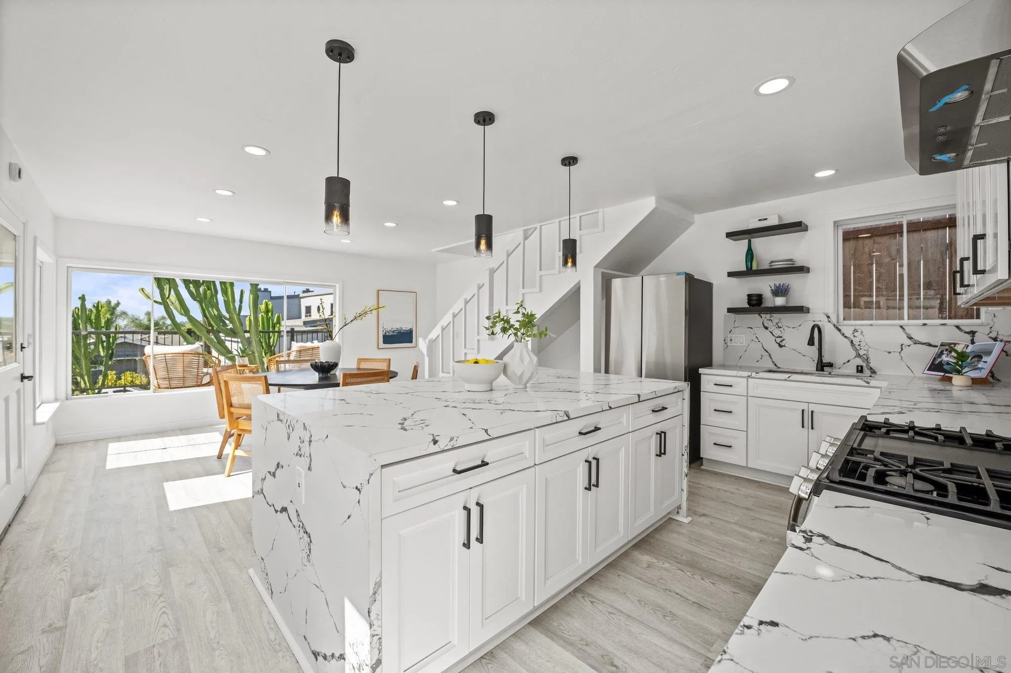 https://cdn.realtyfeed.com/cdn/127/250041295/f11bb6b61d7b3c09999631cbfbf63a63.webp