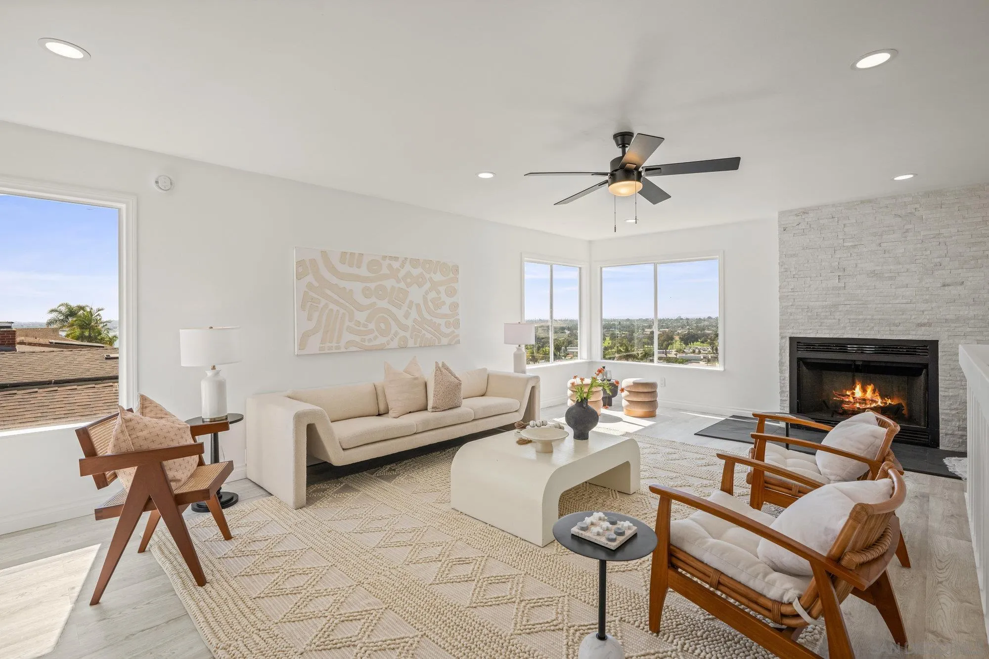 https://cdn.realtyfeed.com/cdn/127/250041295/fe9ca3769b35657d964d7a0cf2a286bc.webp