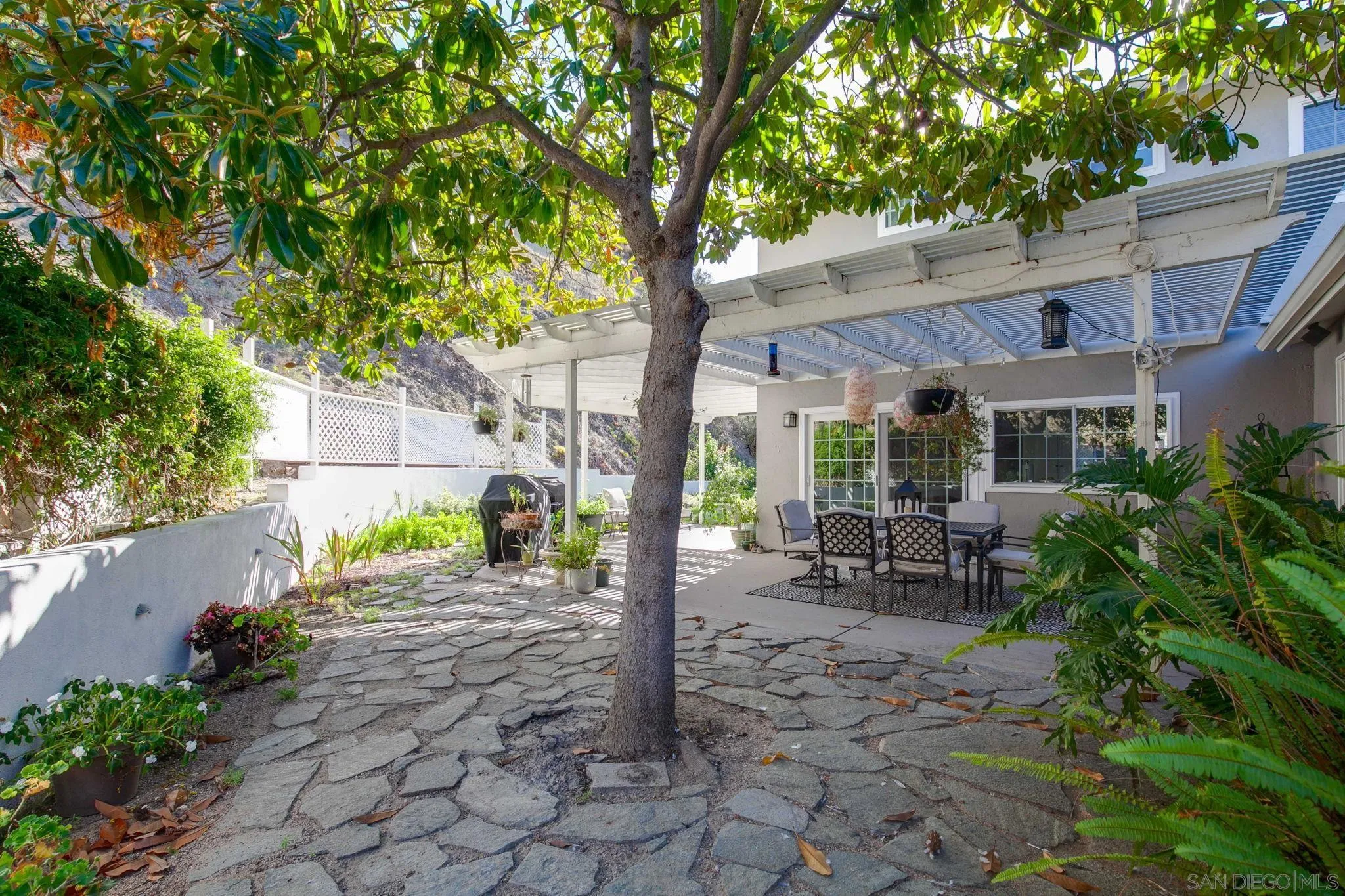 https://cdn.realtyfeed.com/cdn/127/250041297/836c105b729108e973d4e5daac02ca11.webp