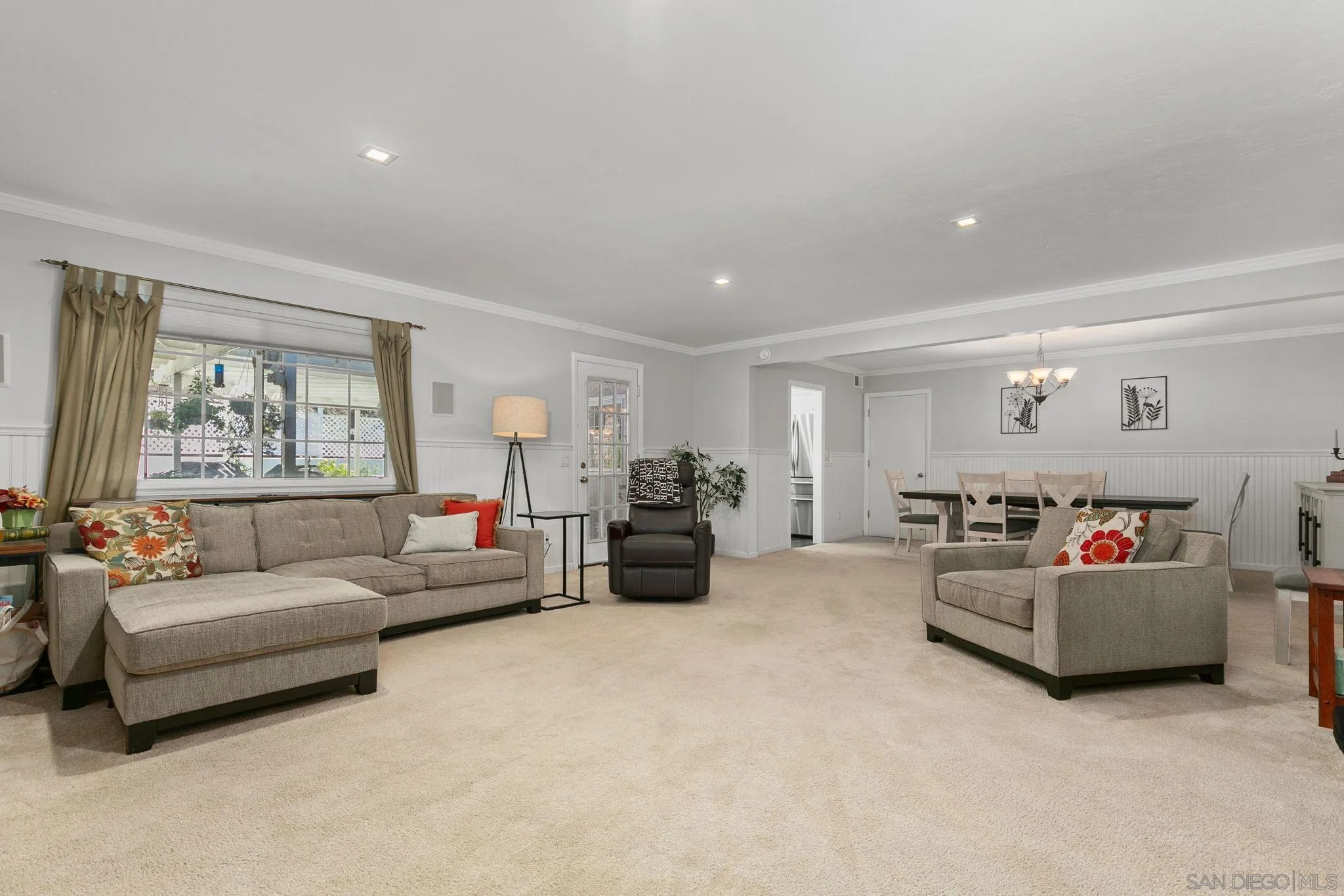 https://cdn.realtyfeed.com/cdn/127/250041297/b25967b25b50a1a31bd719e0b3690393.webp