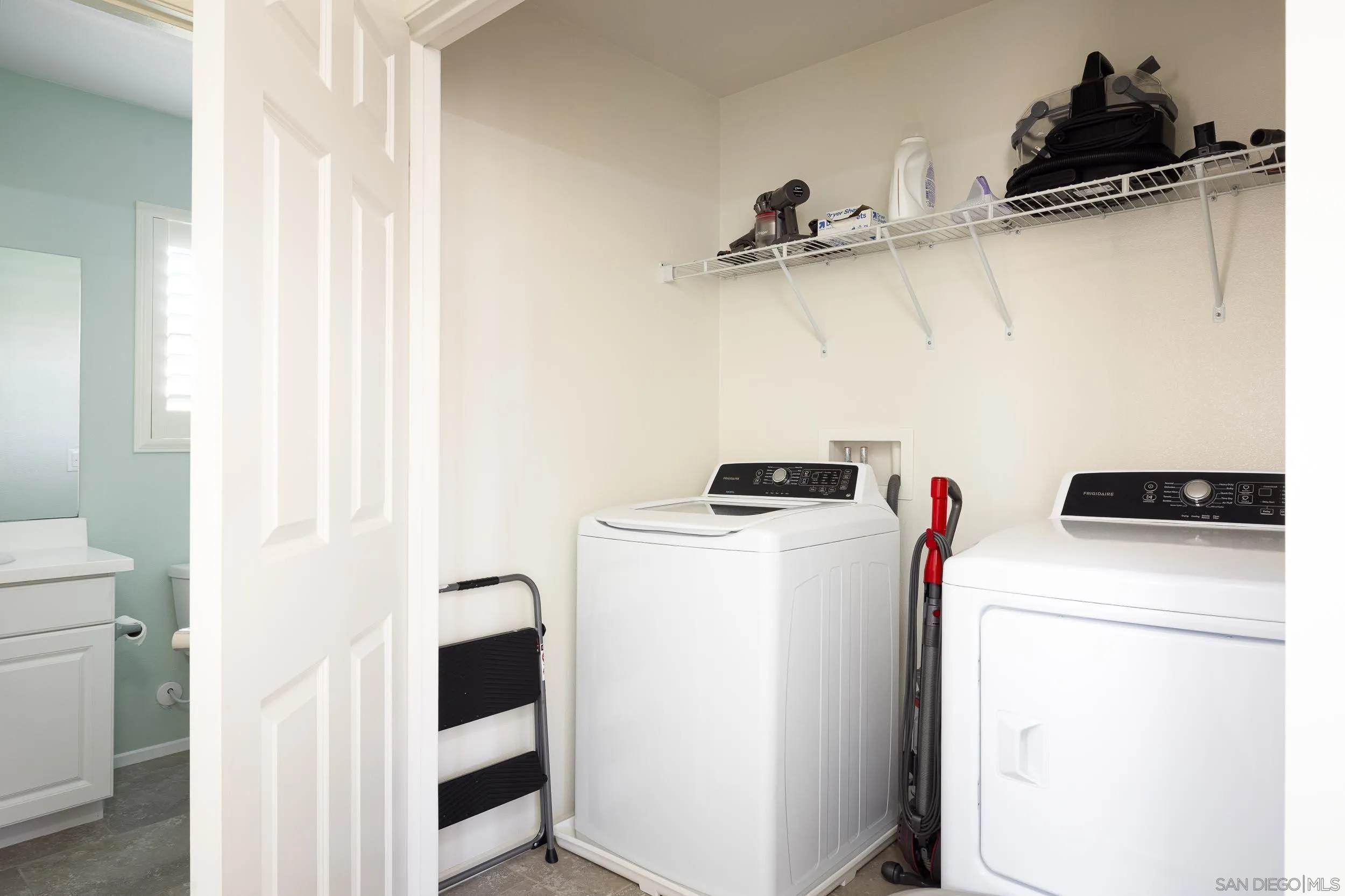 https://cdn.realtyfeed.com/cdn/127/250041301/3f2c9f176f4fbadf2bef80e99b405cce.webp