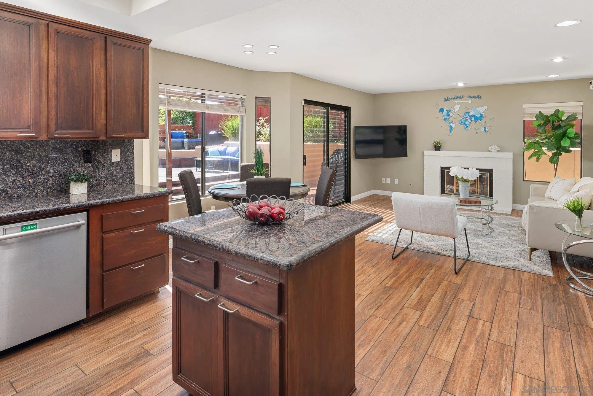 https://cdn.realtyfeed.com/cdn/127/250041302/07e97f30fa042124a7d6eeb272e04b1f.webp