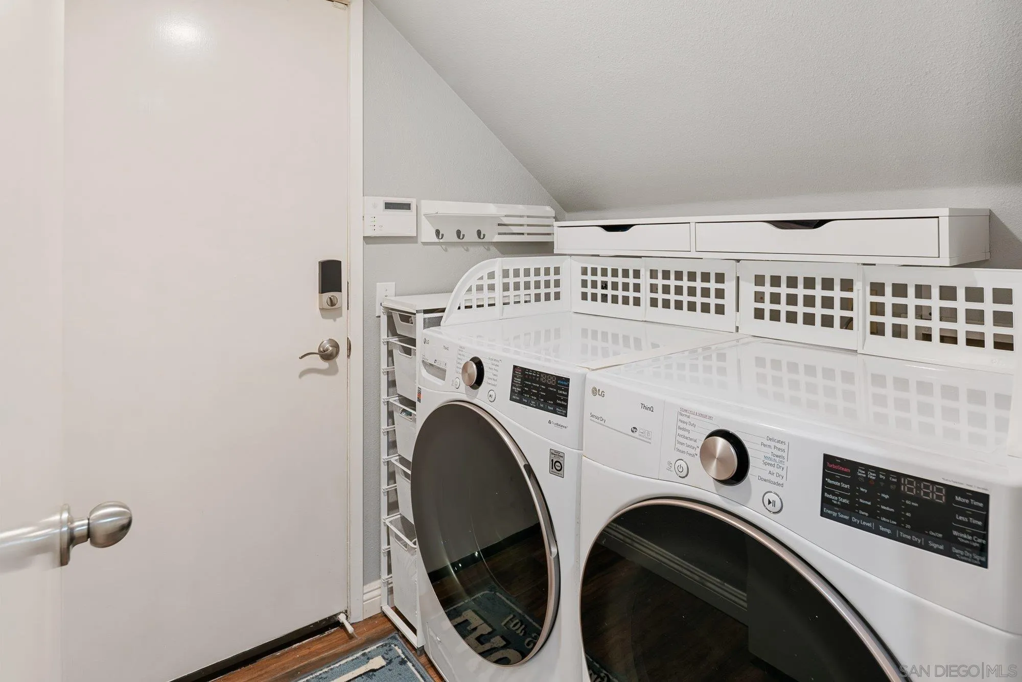 https://cdn.realtyfeed.com/cdn/127/250041302/42d5a171da762faaf9dc43243f2a043f.webp