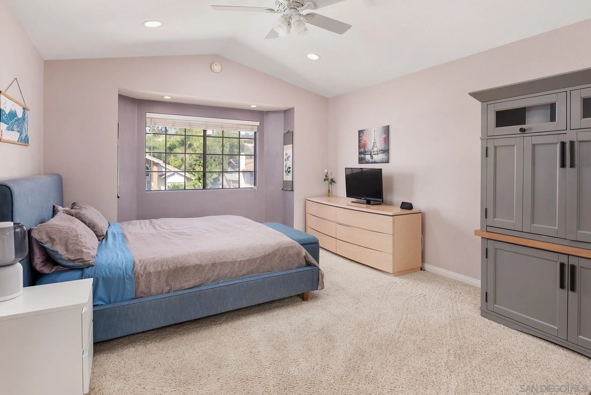https://cdn.realtyfeed.com/cdn/127/250041302/479b81d52c18f2563e9c677dbb441966.webp