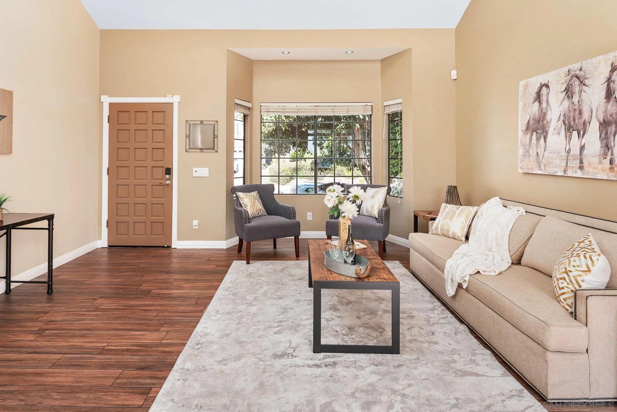 https://cdn.realtyfeed.com/cdn/127/250041302/4a09565c50de543f78f5451fcab338e9.webp