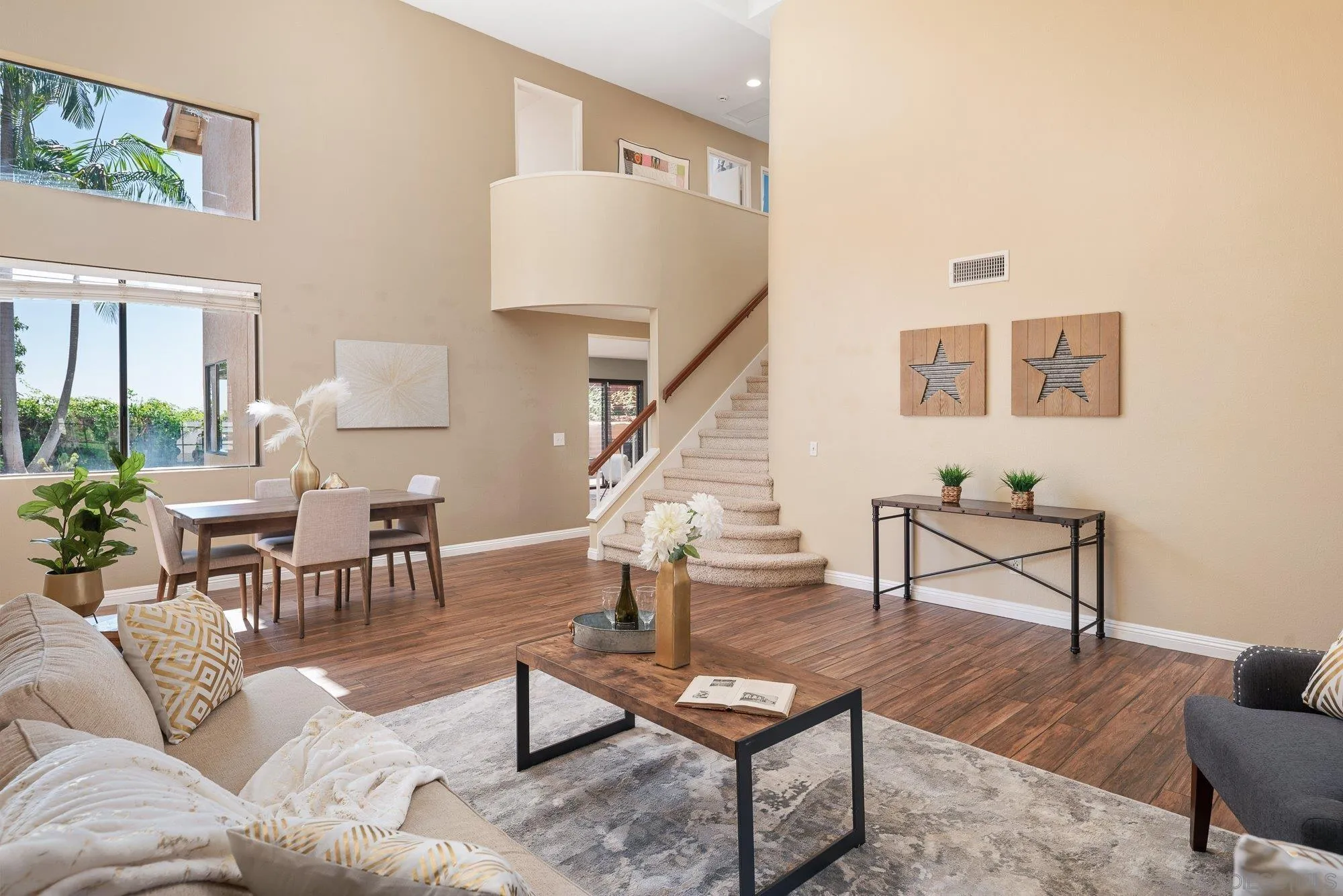 https://cdn.realtyfeed.com/cdn/127/250041302/d7d5f18df7f42d35645727fef828b7b0.webp