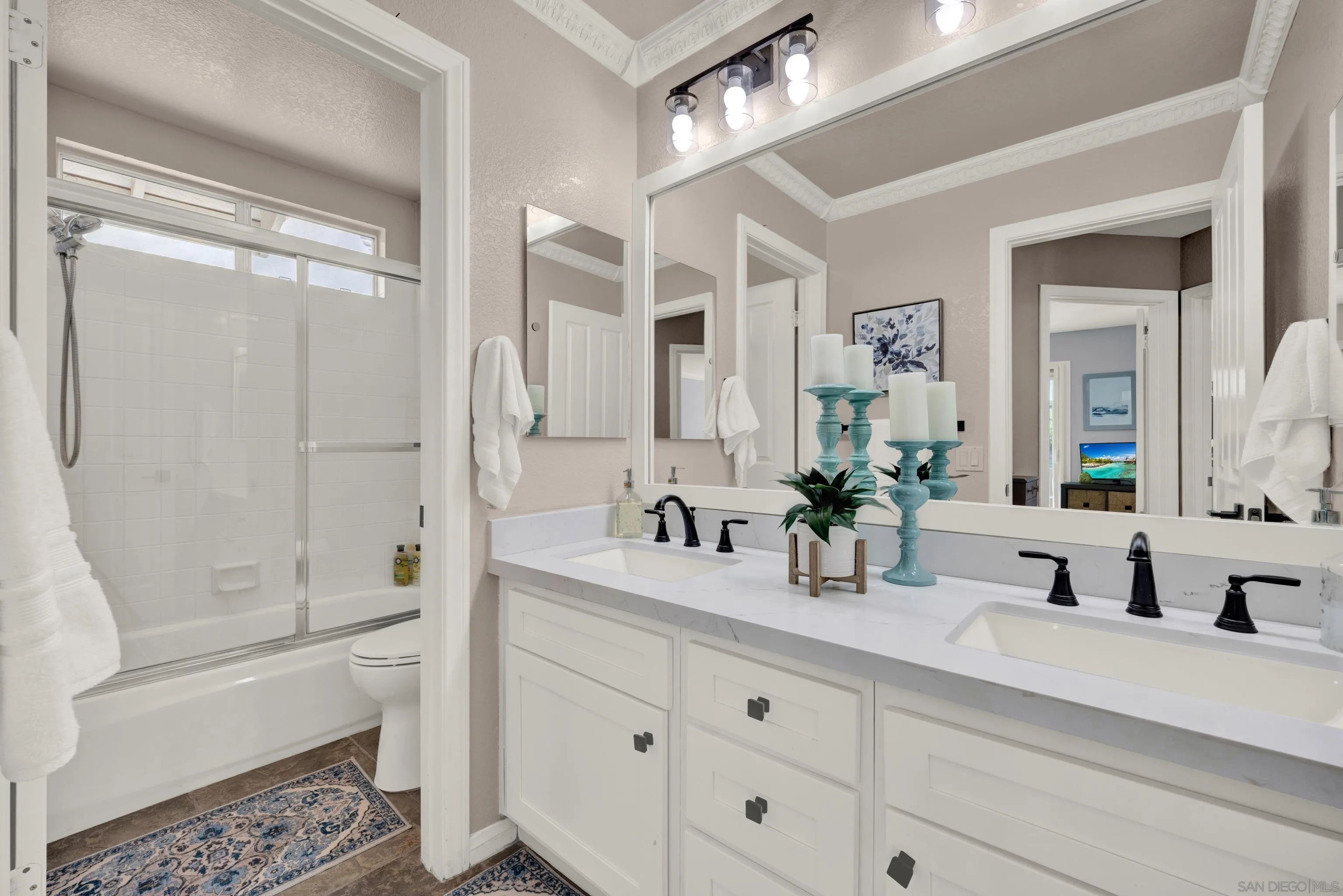https://cdn.realtyfeed.com/cdn/127/250041307/1953a4ba8c53be68f50fbf1a1e19b486.webp