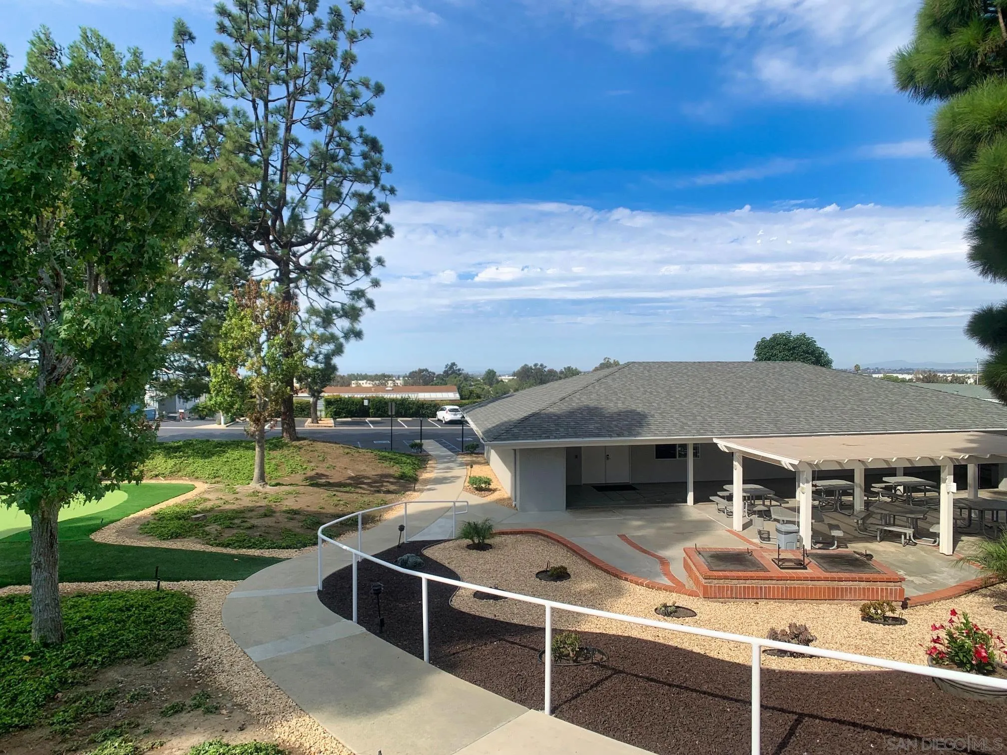 https://cdn.realtyfeed.com/cdn/127/250041309/16ea5b15aee85300d5229ea09f5431b3.webp