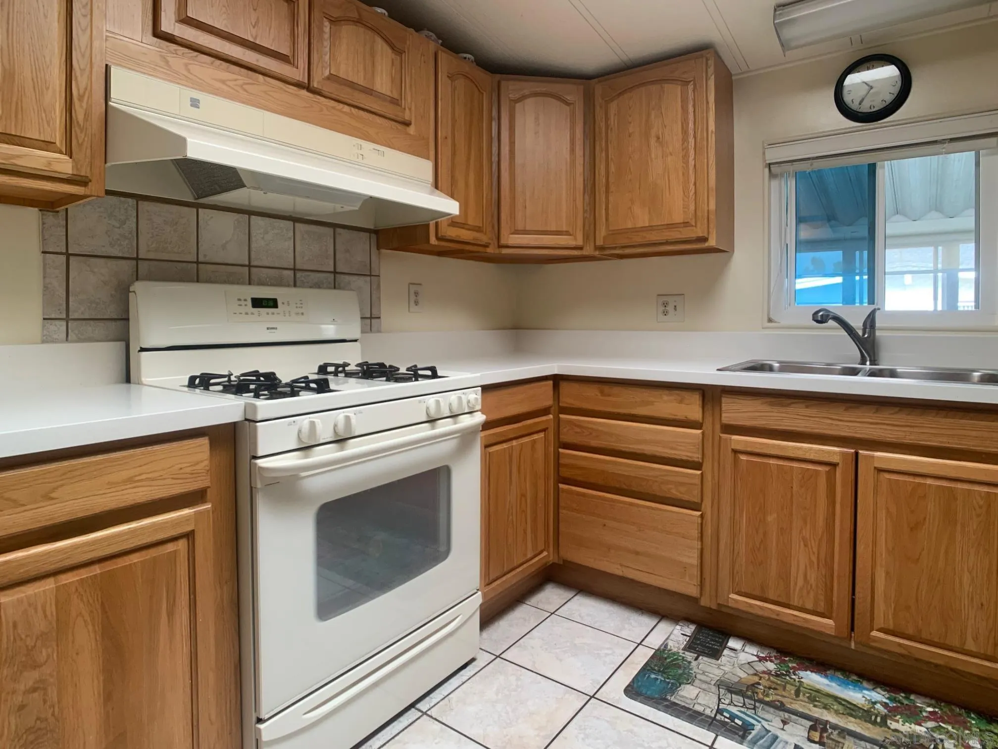 https://cdn.realtyfeed.com/cdn/127/250041309/3a21b6624b27b7cd37c6ef858890f6a9.webp