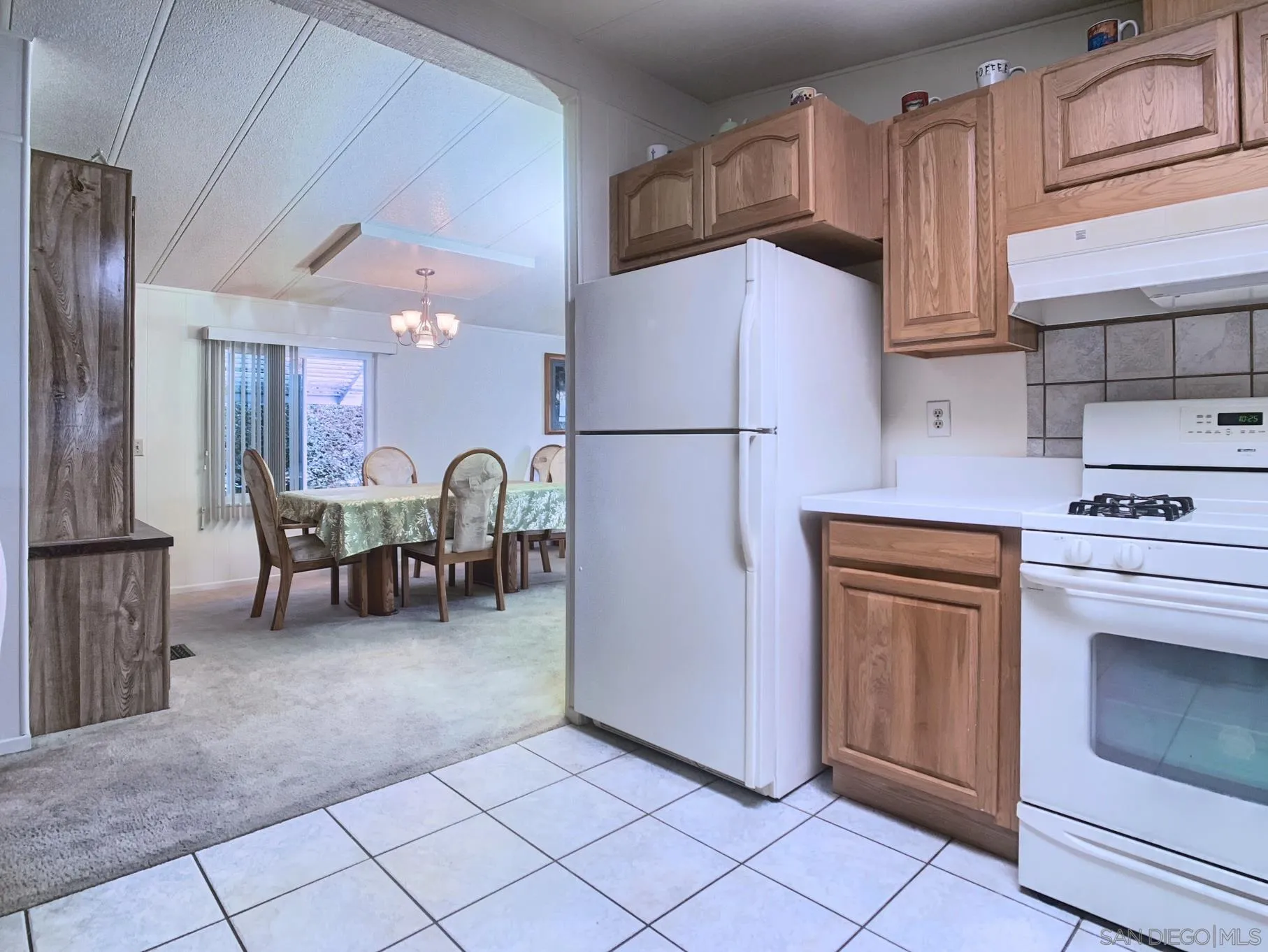 https://cdn.realtyfeed.com/cdn/127/250041309/8a6c78a0d8db6f26c9f497f37eb295f0.webp