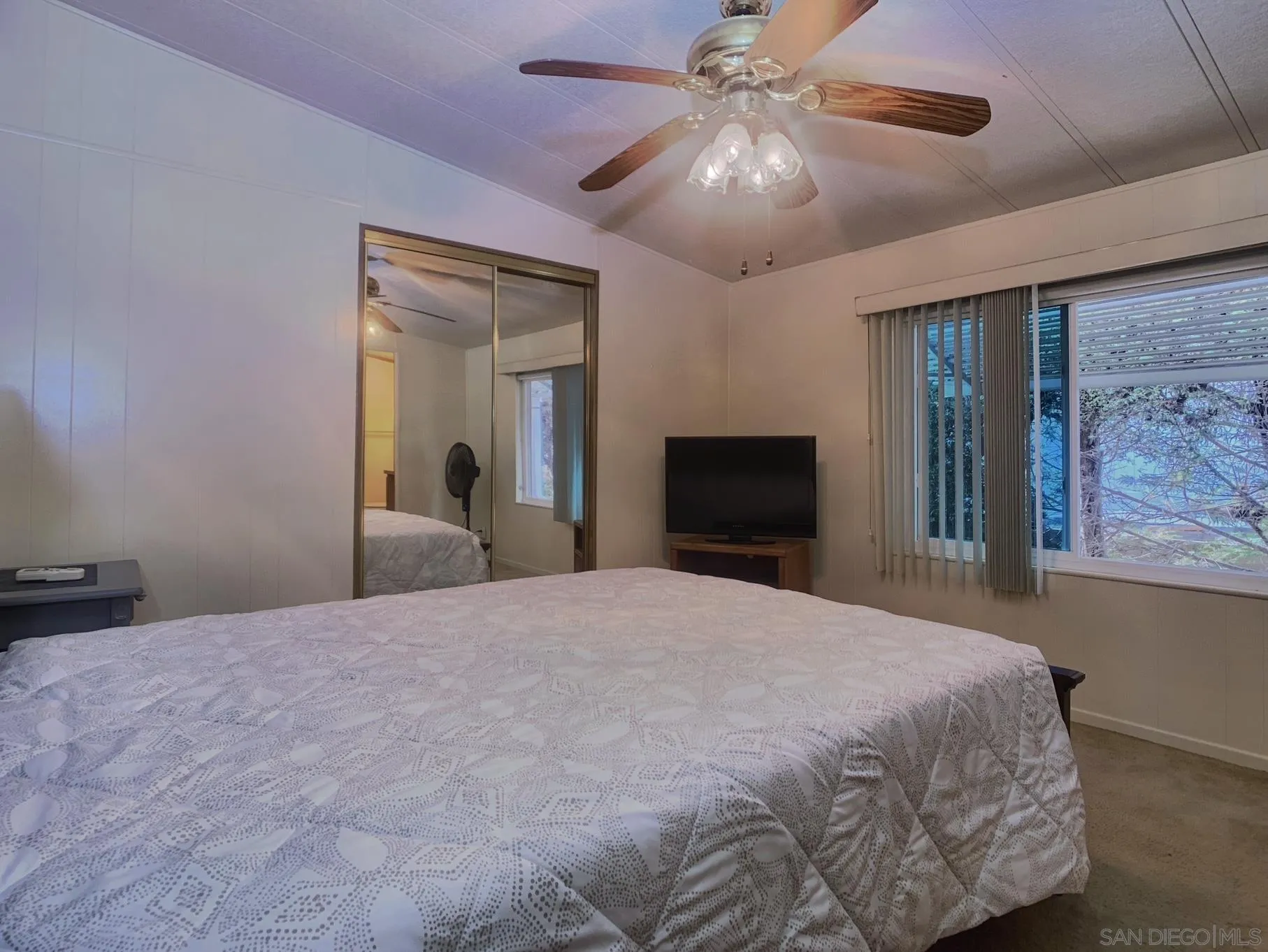 https://cdn.realtyfeed.com/cdn/127/250041309/9e2c9eea5f52d45999fdafd8f35afb8c.webp