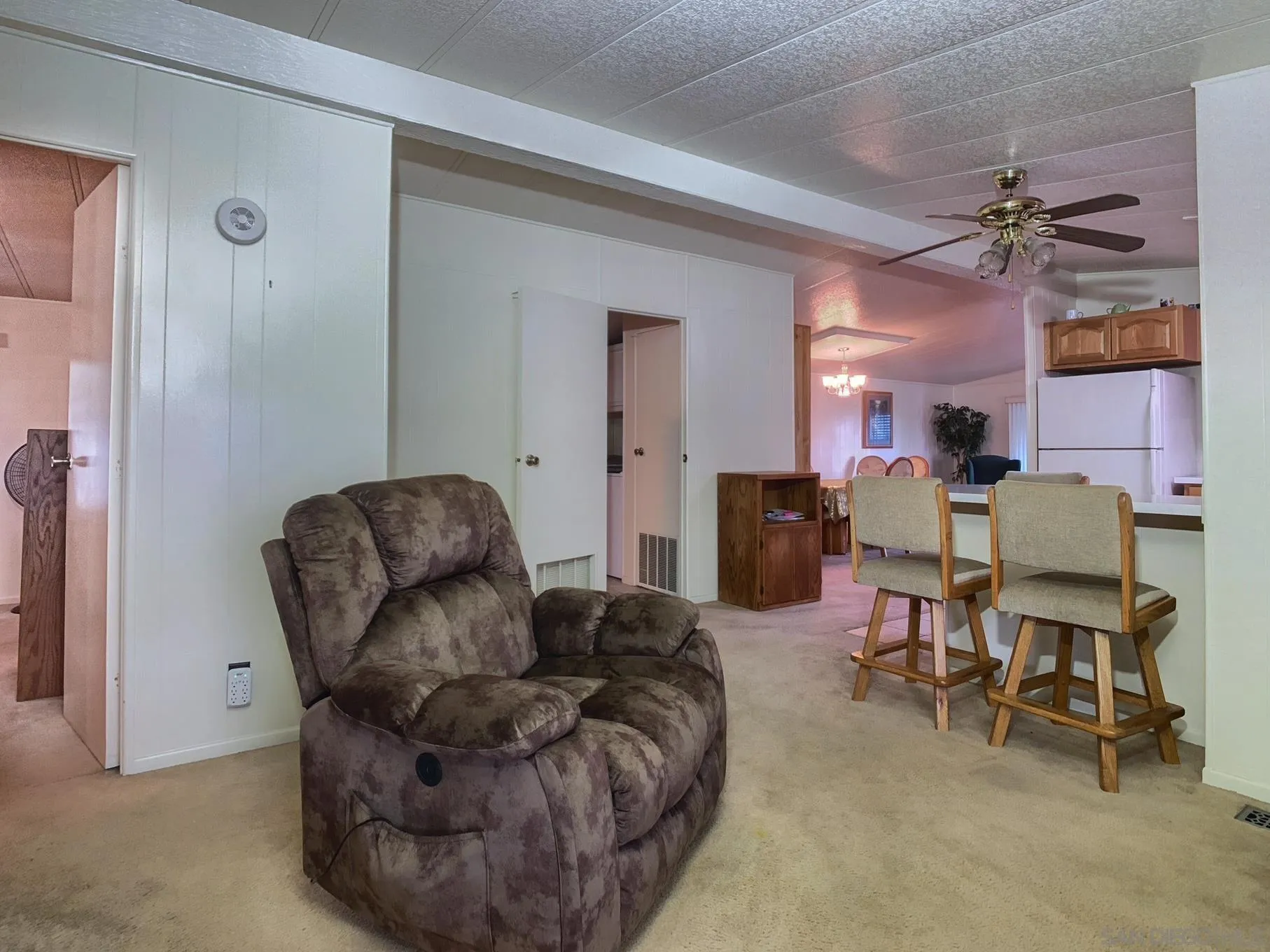 https://cdn.realtyfeed.com/cdn/127/250041309/c8de032a4462ac1f4997e3bb1f4c7a5c.webp