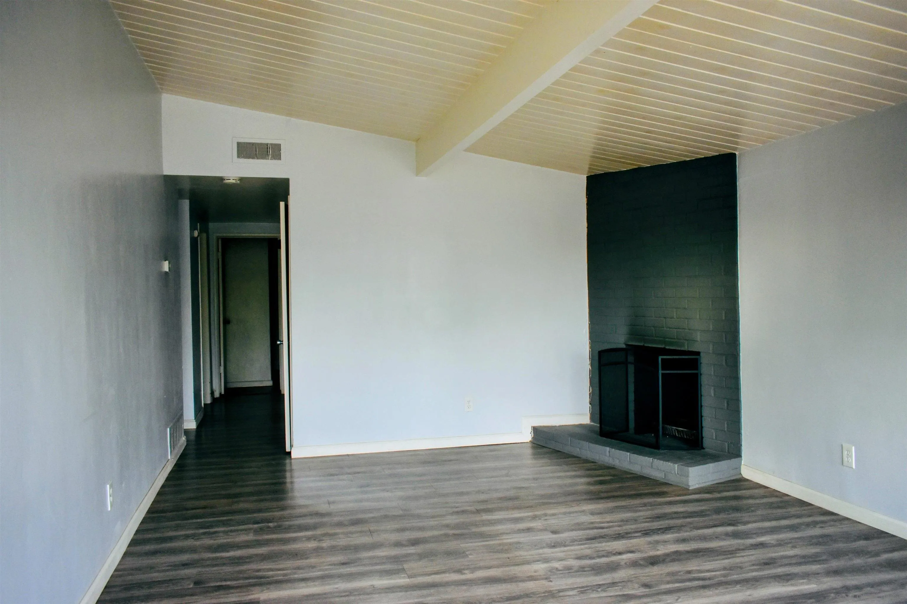 https://cdn.realtyfeed.com/cdn/127/250041310/5ce2381c8acf7c50ac6e3072d2bb027c.webp