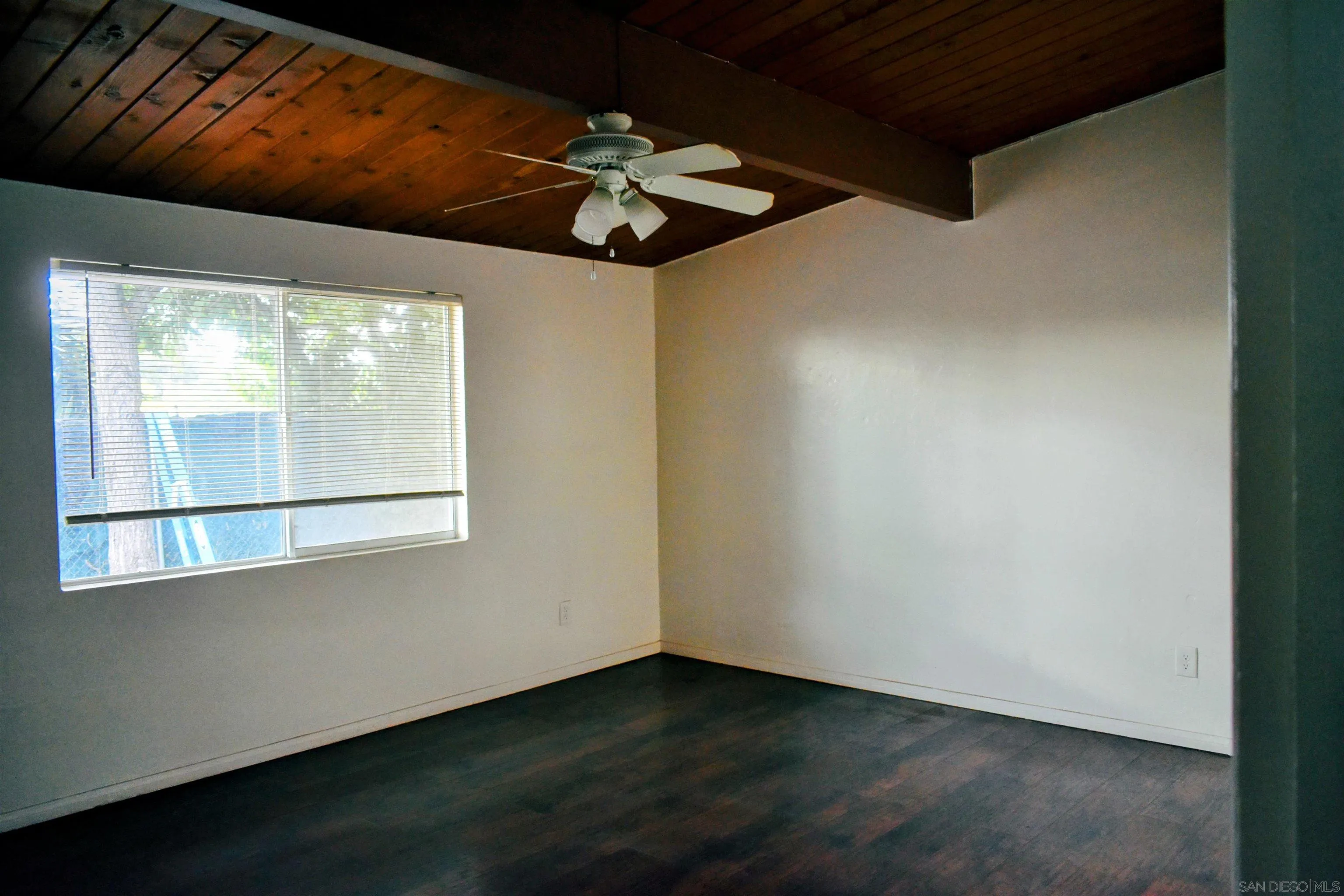 https://cdn.realtyfeed.com/cdn/127/250041310/7346aafda1a79143505ce4578f8fc0c4.webp