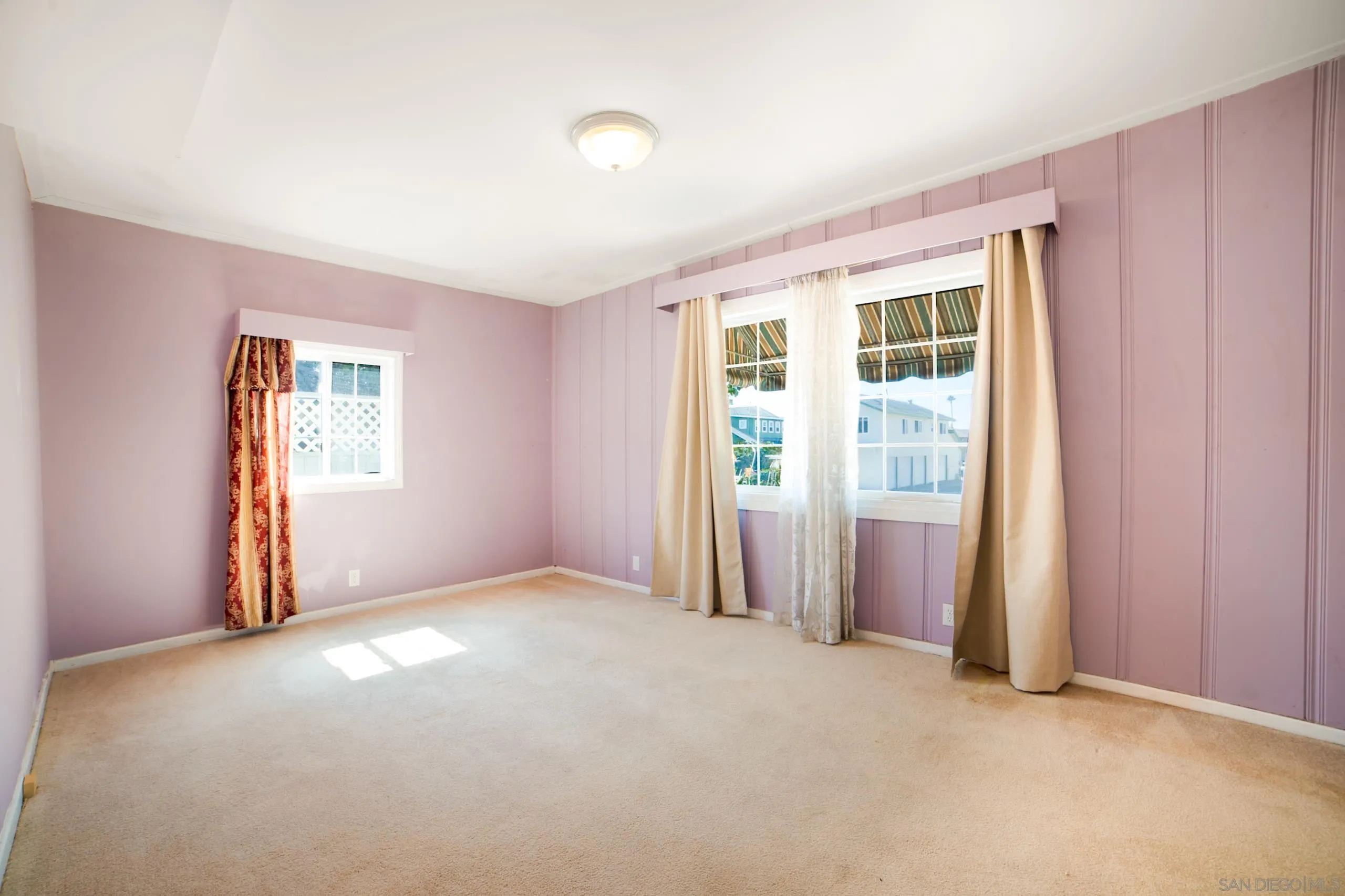 https://cdn.realtyfeed.com/cdn/127/250041312/a344efbf4f204b18094e8974f5565d28.webp