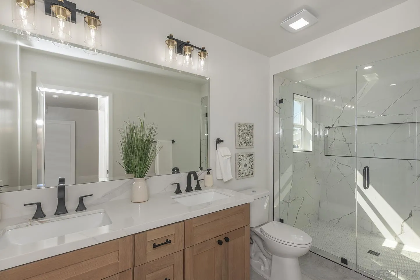 https://cdn.realtyfeed.com/cdn/127/250041316/1d5e05ef1e3735b1a687227f8f1e6fc7.webp