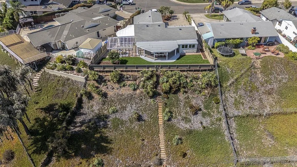 https://cdn.realtyfeed.com/cdn/127/250041316/20b7325a7df98c349b6f8f648b868a10.webp