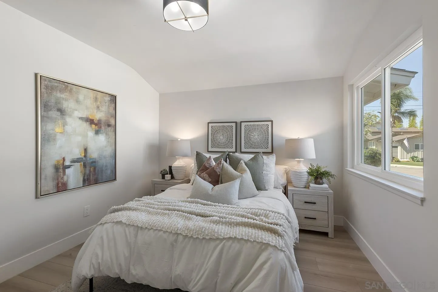 https://cdn.realtyfeed.com/cdn/127/250041316/2e5cedc107310b45ce790fc3eedfd356.webp