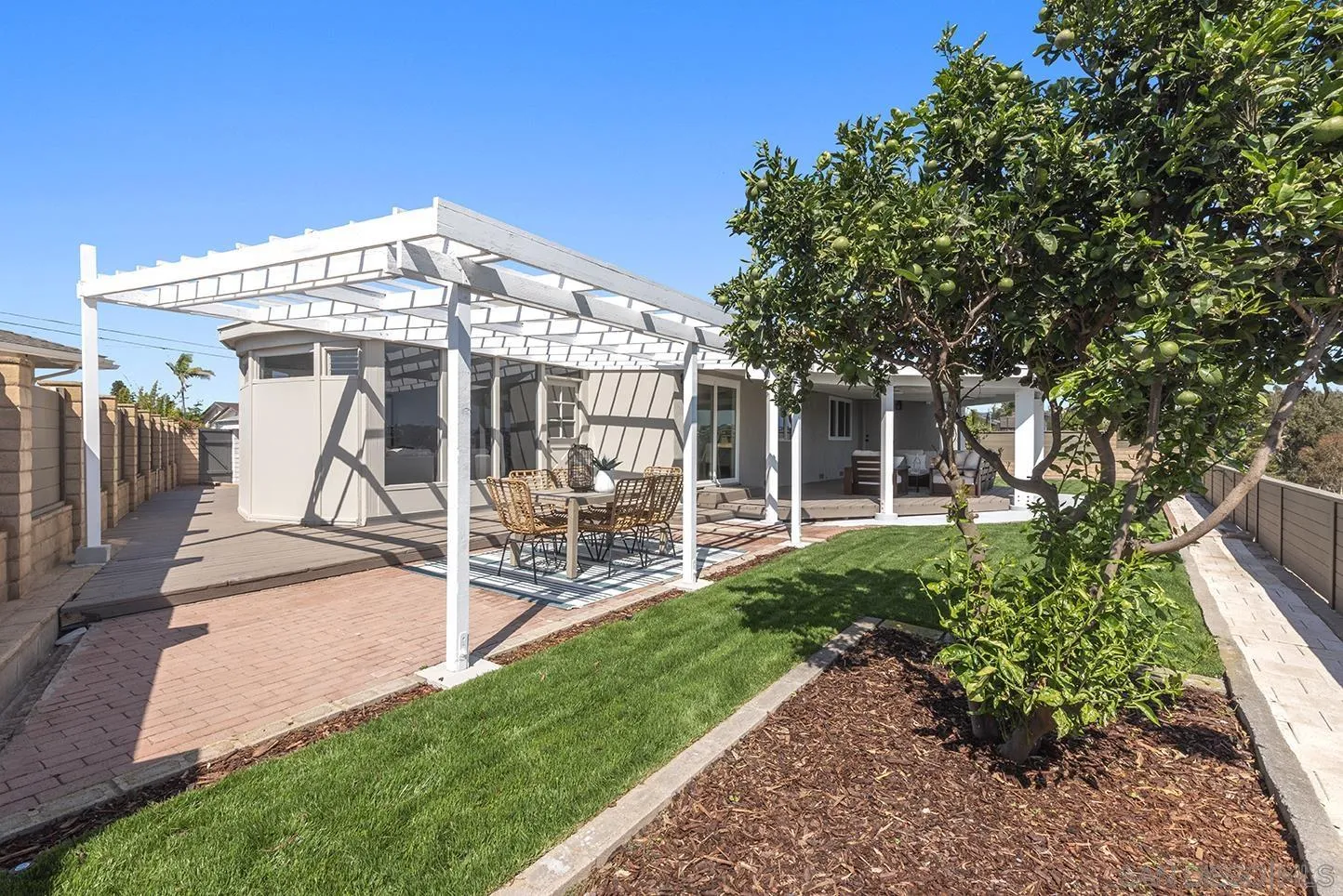 https://cdn.realtyfeed.com/cdn/127/250041316/58a225a59d6de77efd1d9bf1506f06f1.webp
