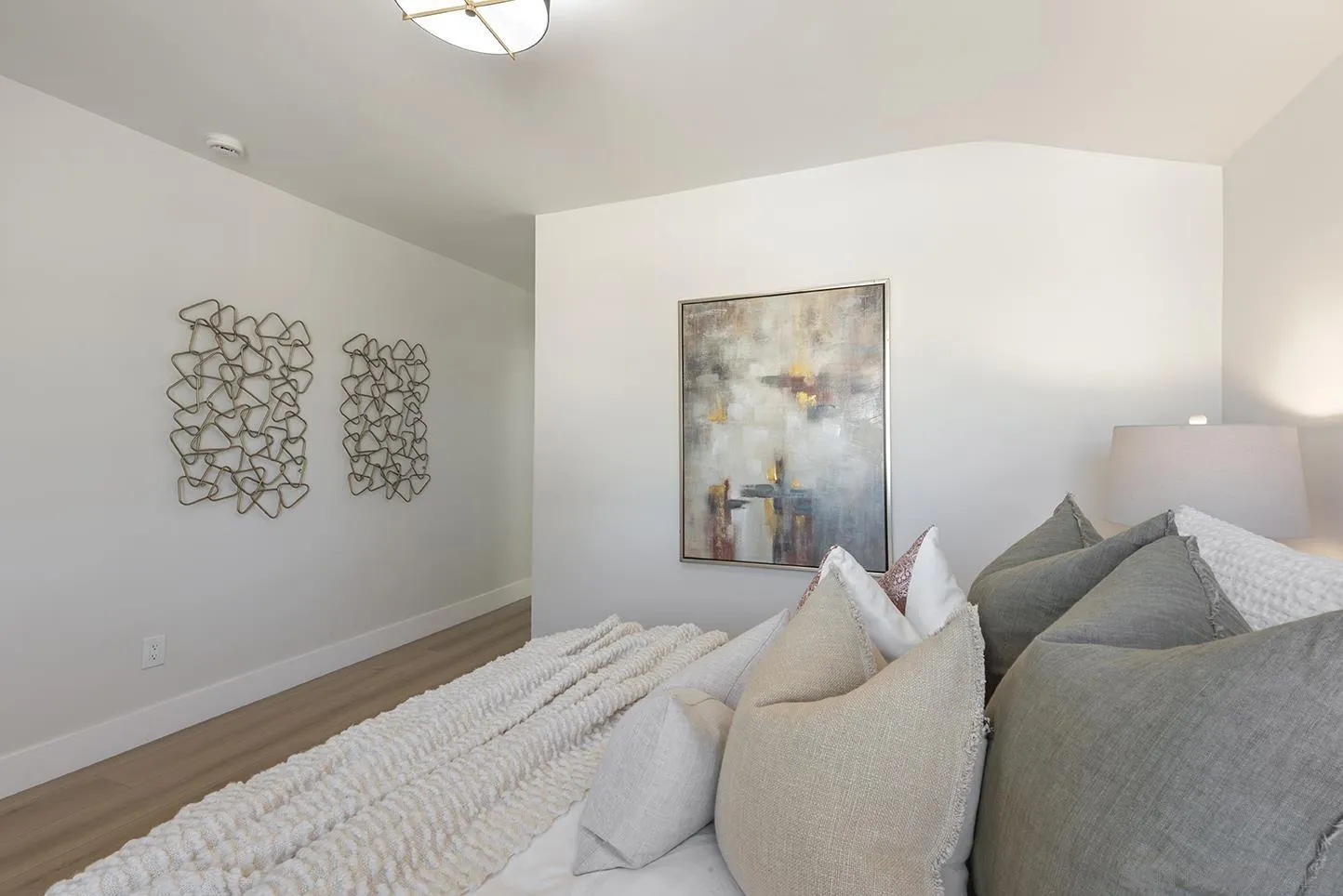 https://cdn.realtyfeed.com/cdn/127/250041316/9efec98acee772b0f6cc12c5bcceb81b.webp