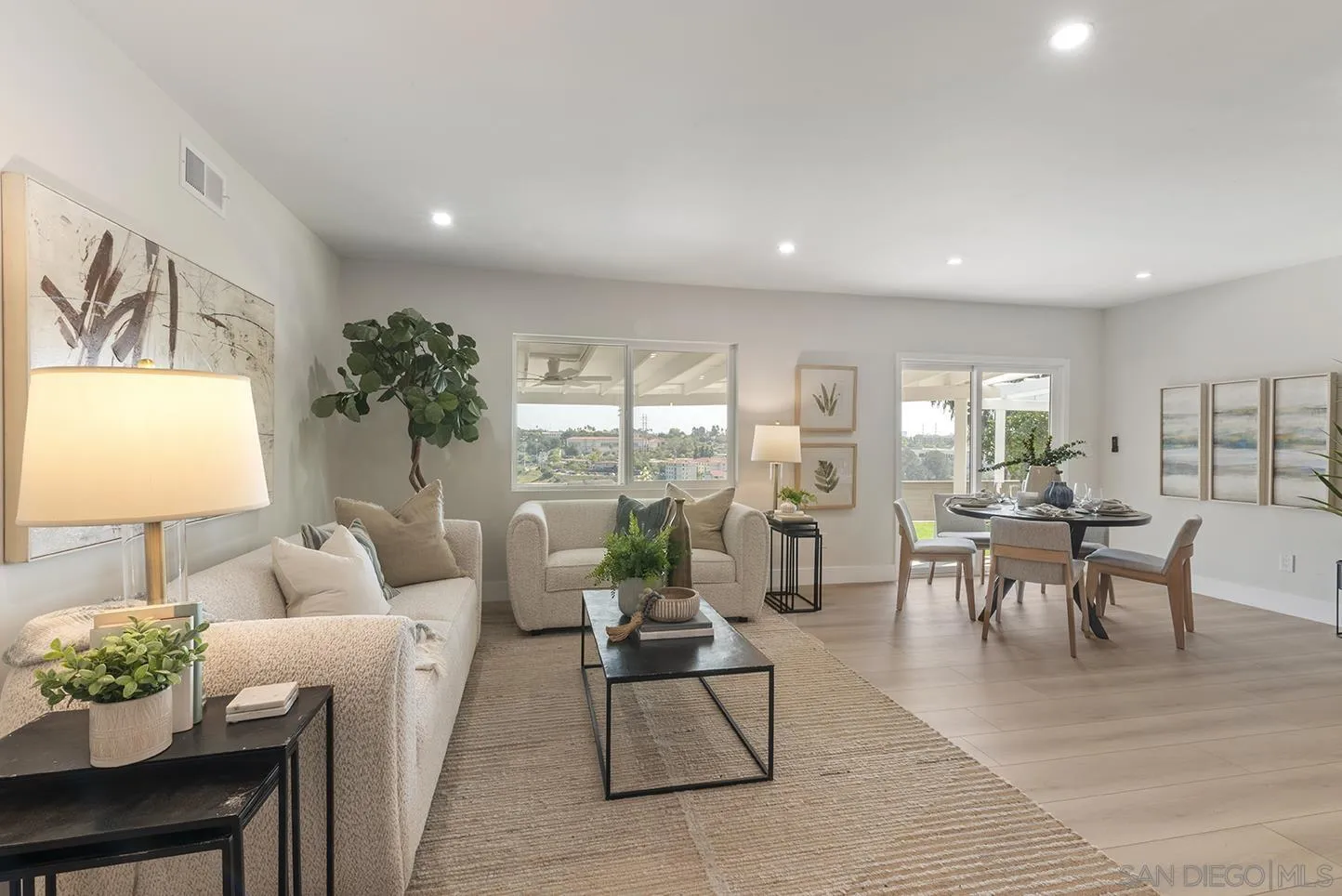 https://cdn.realtyfeed.com/cdn/127/250041316/a3c02717ec92774171f0477e09f98bf1.webp