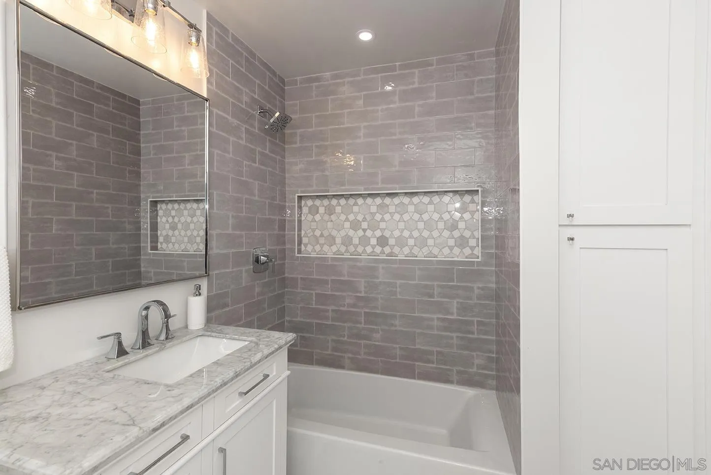 https://cdn.realtyfeed.com/cdn/127/250041316/a8130e87950e288904ec0c17d2c7d4bf.webp
