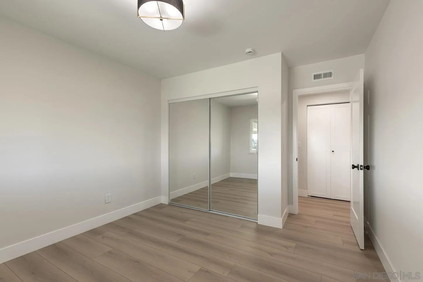 https://cdn.realtyfeed.com/cdn/127/250041316/adda2b9315a44c40247d8302f54cc0a1.webp