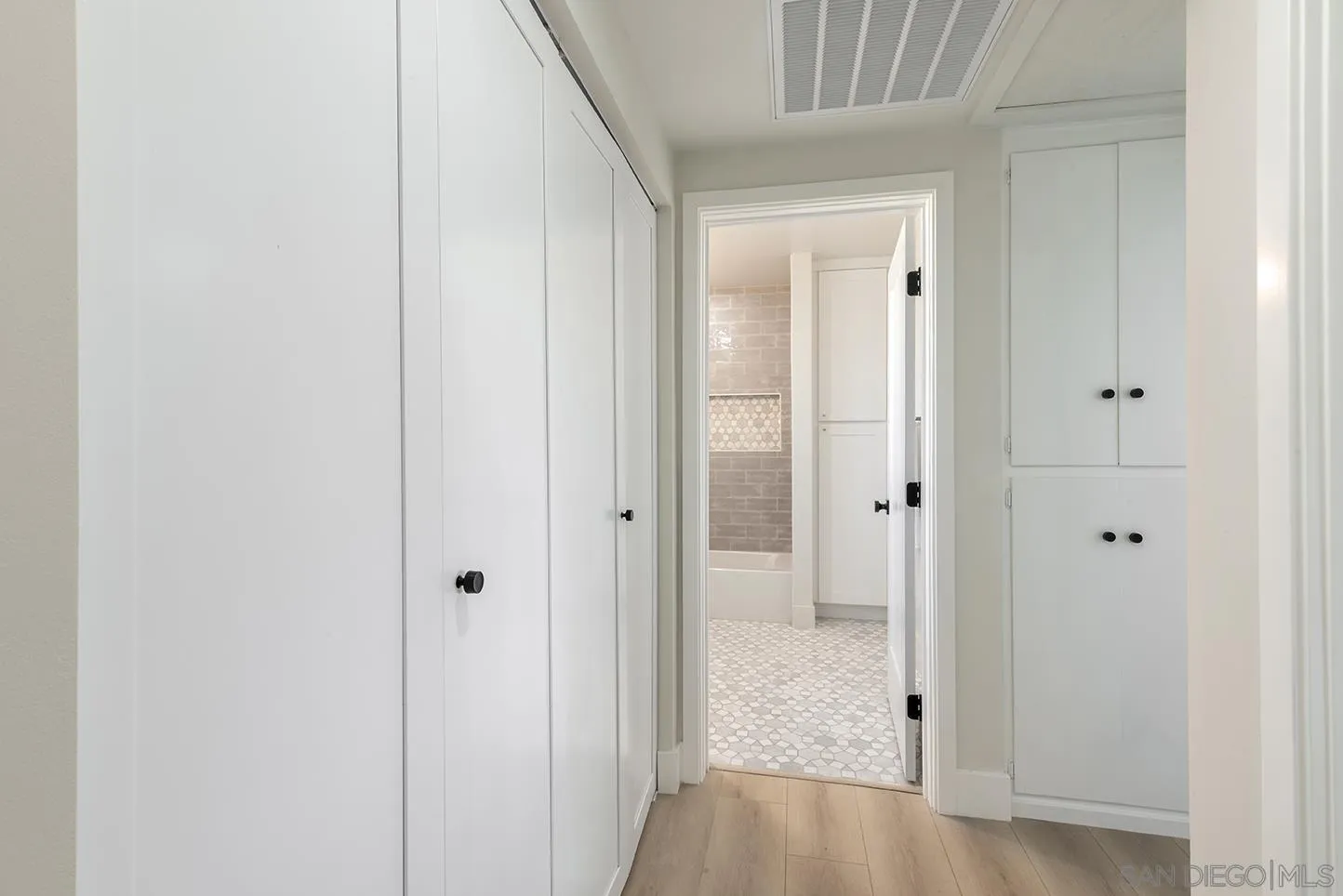 https://cdn.realtyfeed.com/cdn/127/250041316/eeda92461f46de8a3212f612a21d953d.webp