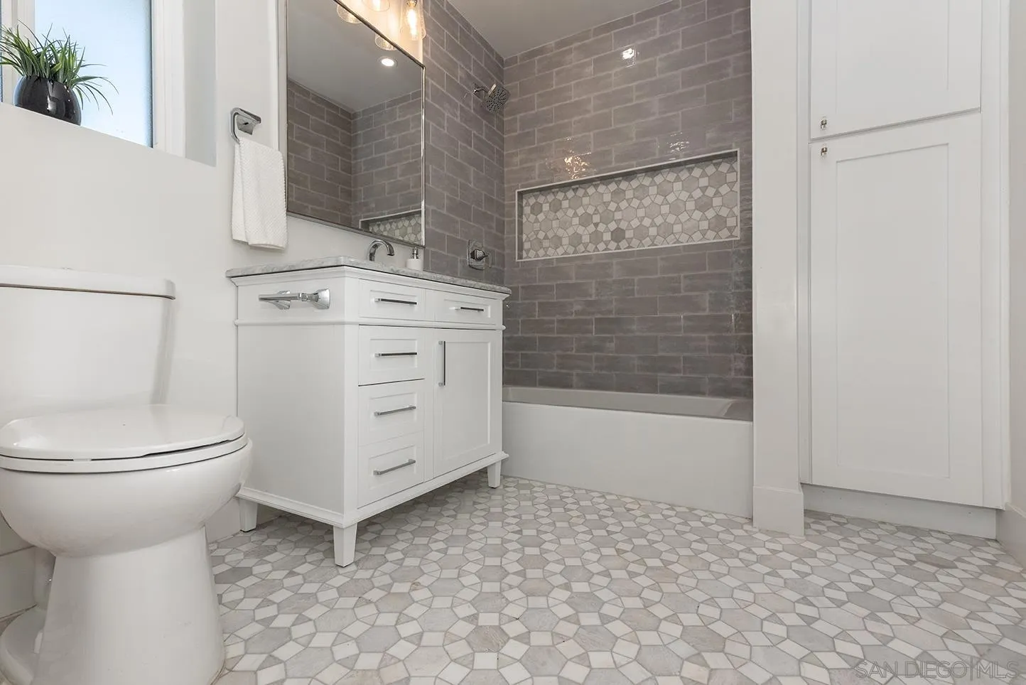 https://cdn.realtyfeed.com/cdn/127/250041316/fb5b17dfb1c17b953c4f3e6d69c1d148.webp