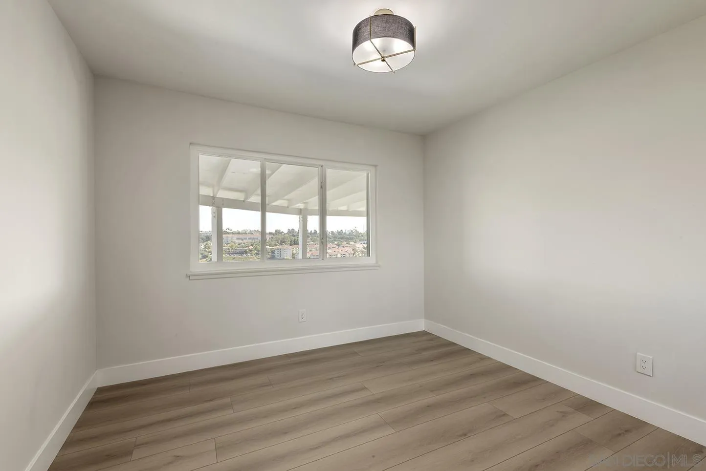 https://cdn.realtyfeed.com/cdn/127/250041316/ff0e790c64d542dd955b3cefb149a857.webp