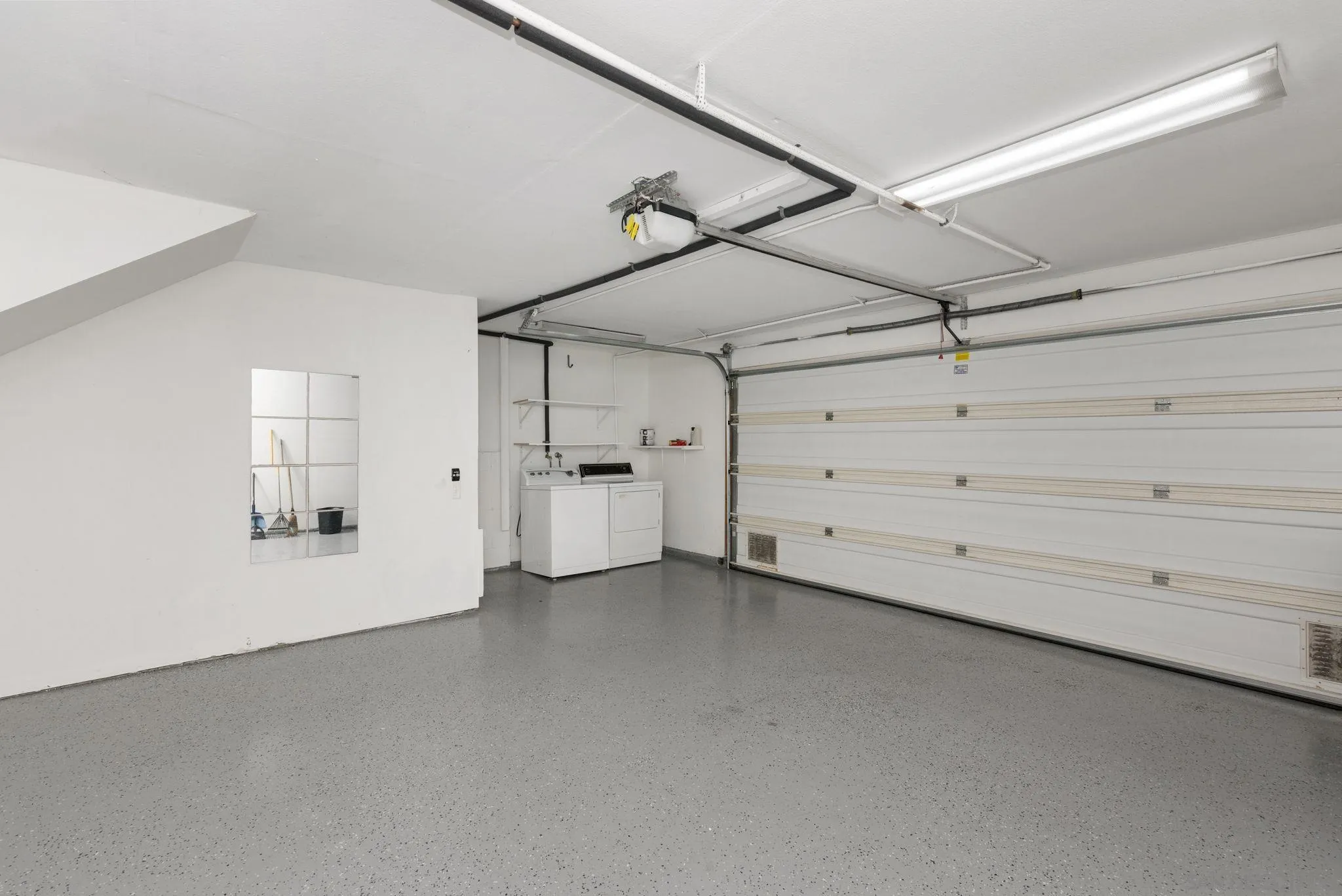 https://cdn.realtyfeed.com/cdn/127/250041318/adb6442a093117b45d4a091f3d9a2941.webp