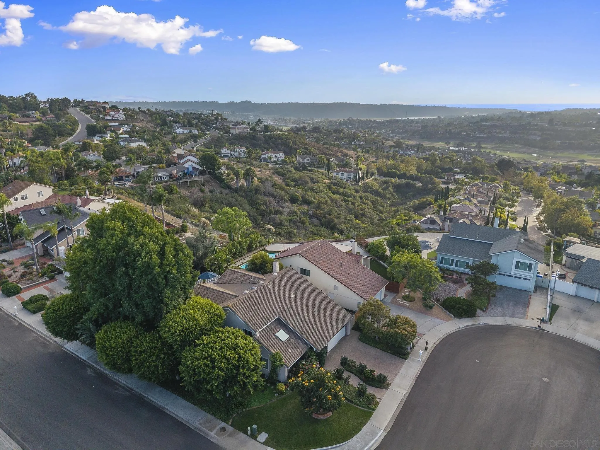 https://cdn.realtyfeed.com/cdn/127/250041319/43cc99f498a00256d8b959b98cf78016.webp